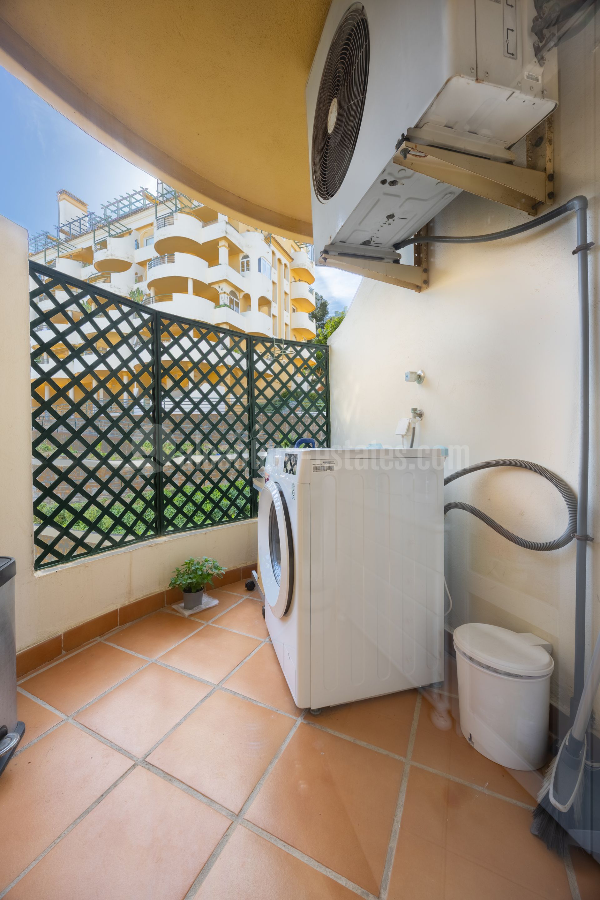 Apartment in Señorio de Aloha, Marbella