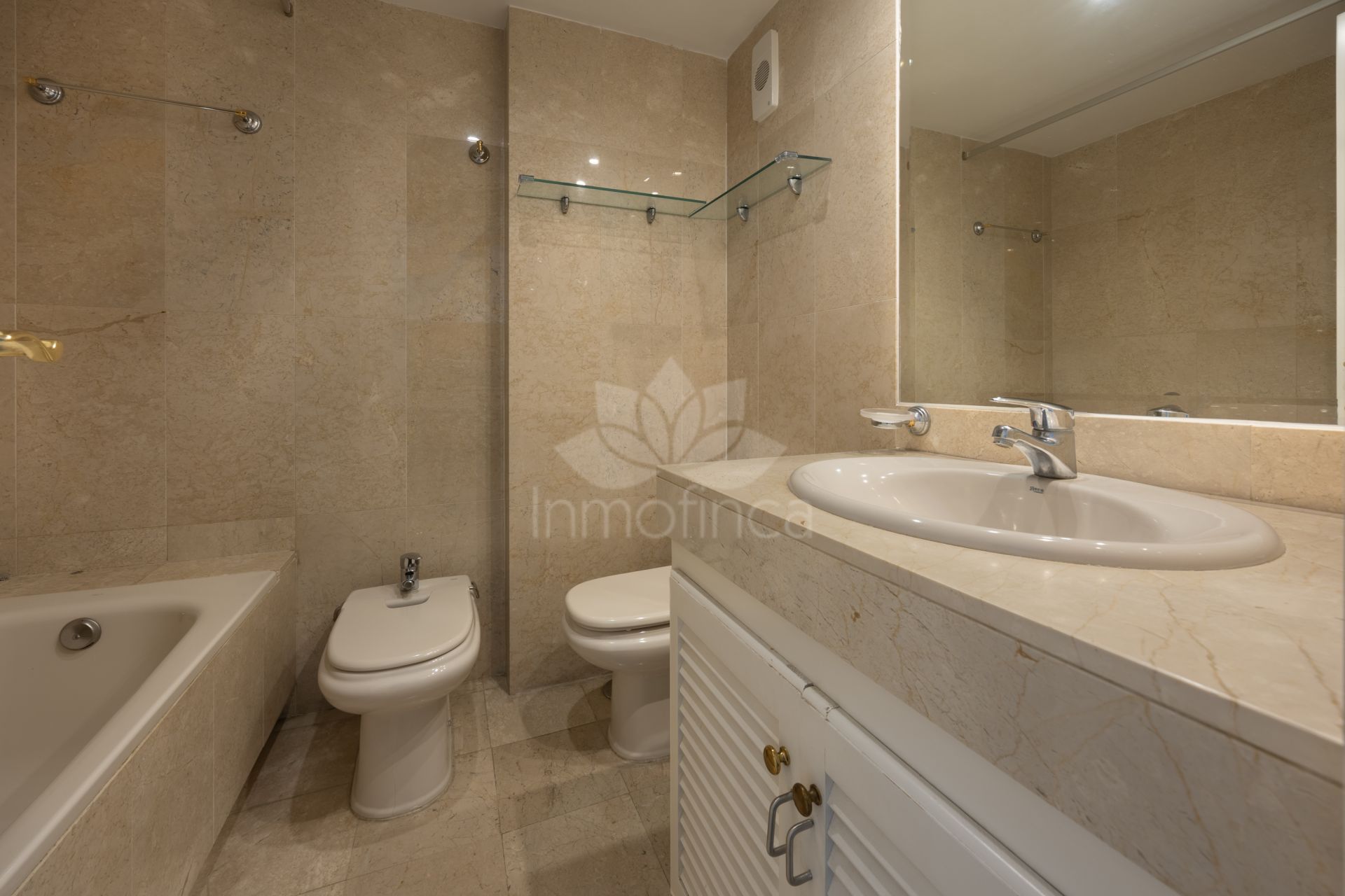 Apartamento en Señorio de Aloha, Marbella