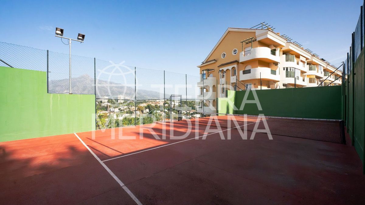 Apartment in Señorio de Aloha, Marbella