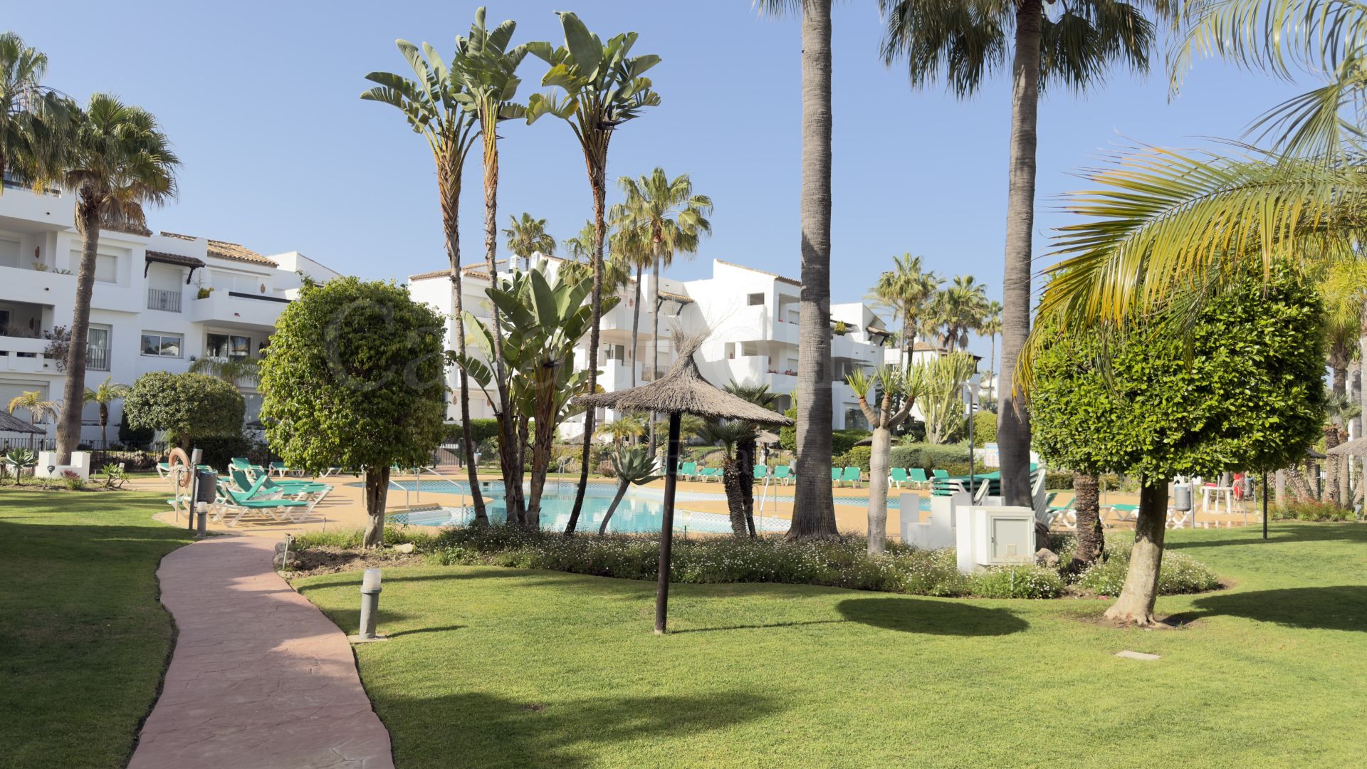 Apartment in Beach Side New Golden Mile, Estepona