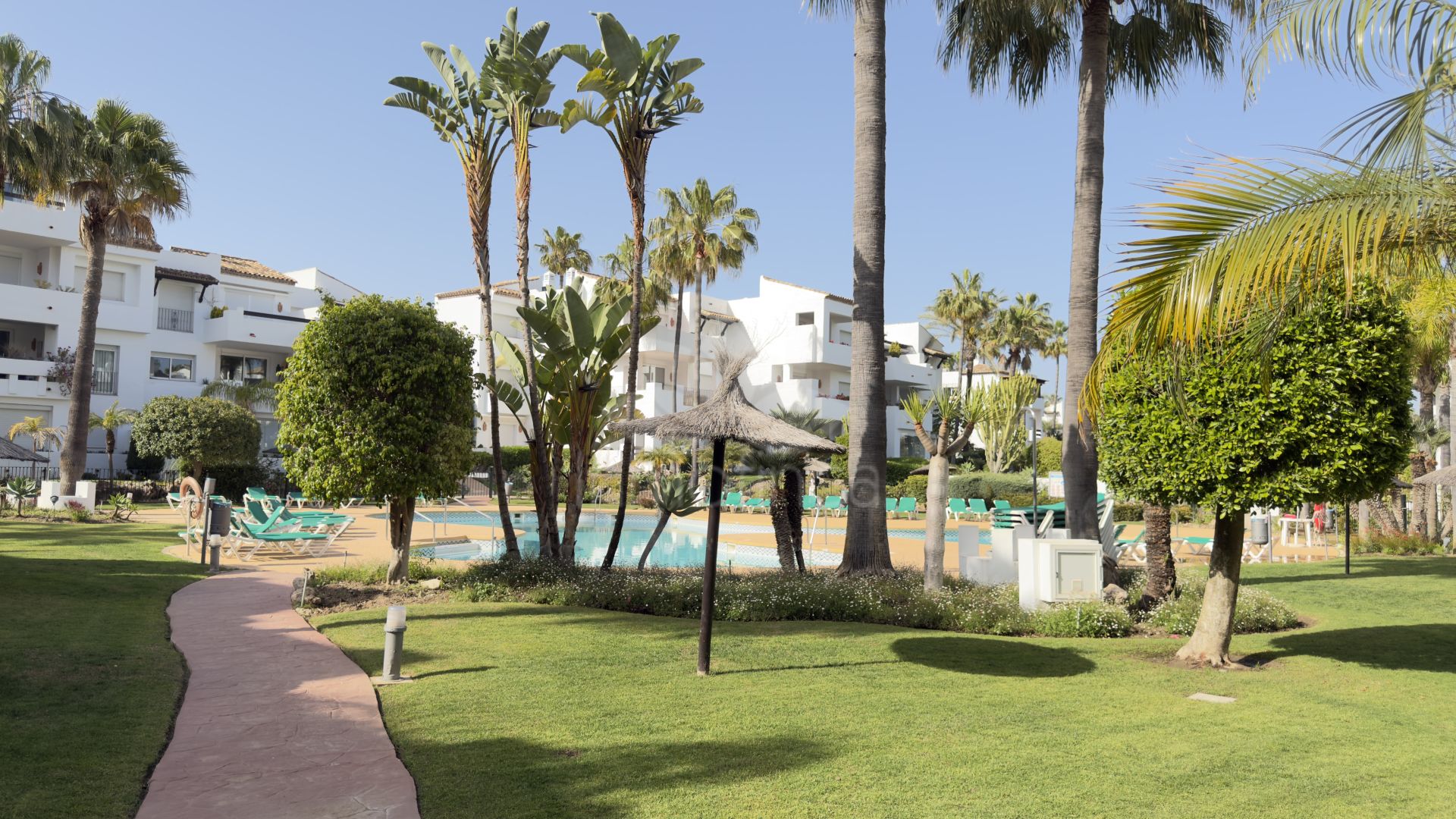 Apartment in Beach Side New Golden Mile, Estepona