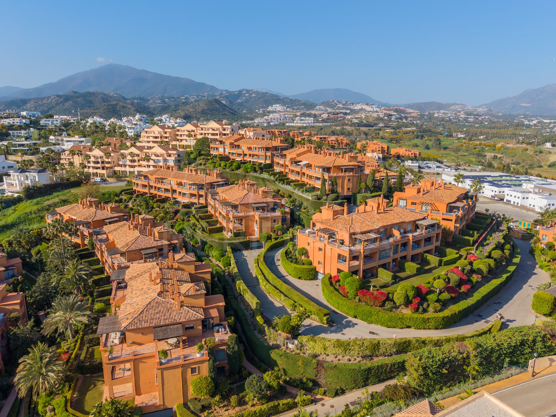 Ground Floor Apartment in Benatalaya, Estepona