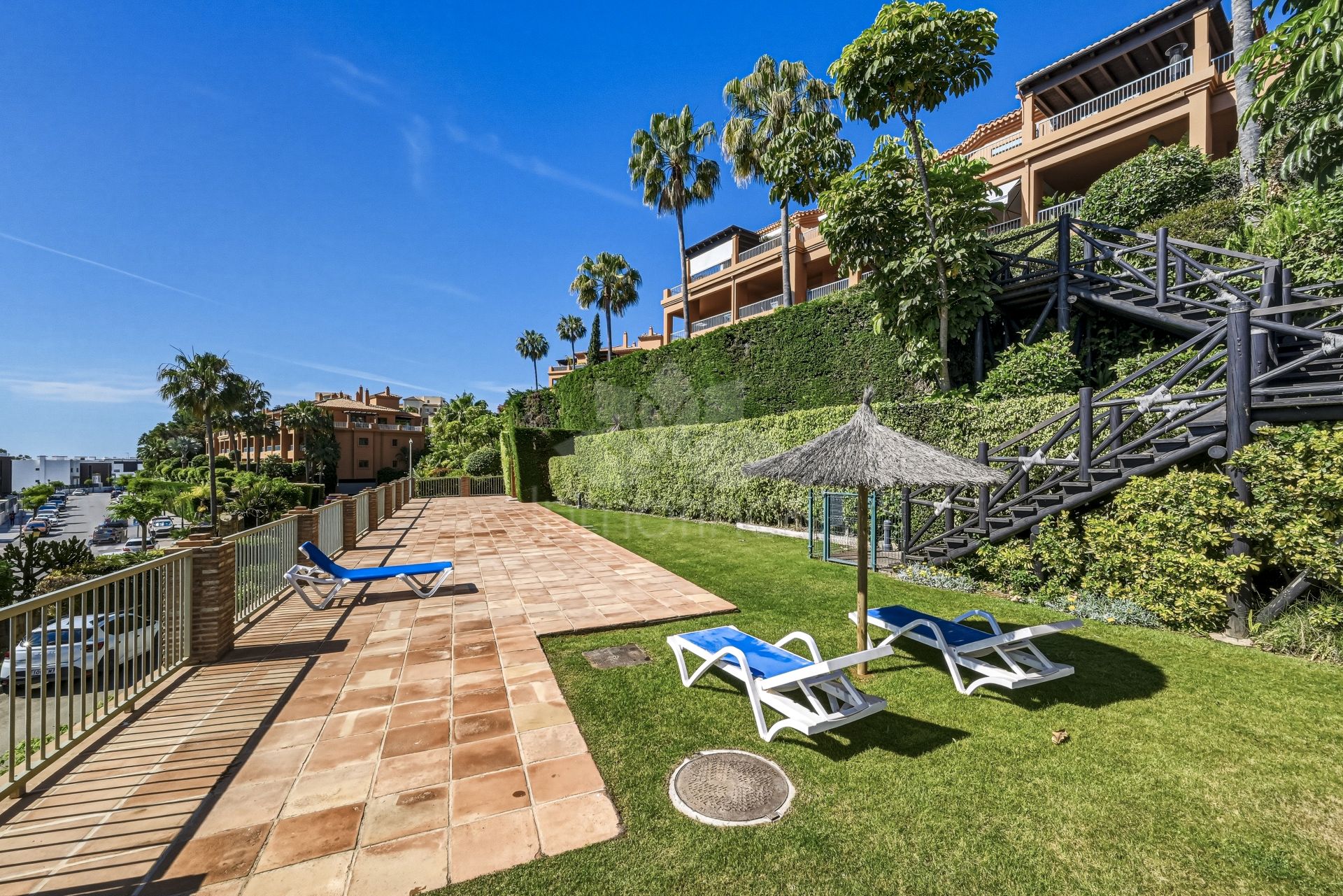 Ground Floor Apartment in Benatalaya, Estepona