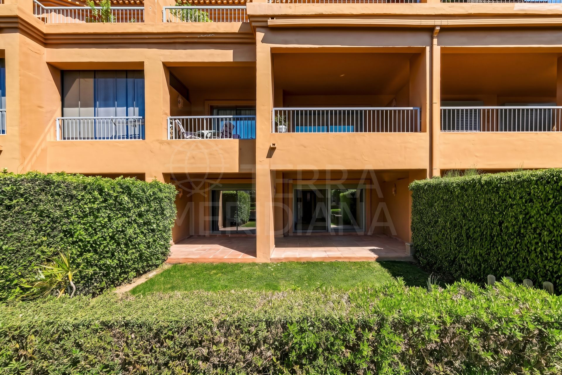 Ground Floor Apartment in Benatalaya, Estepona