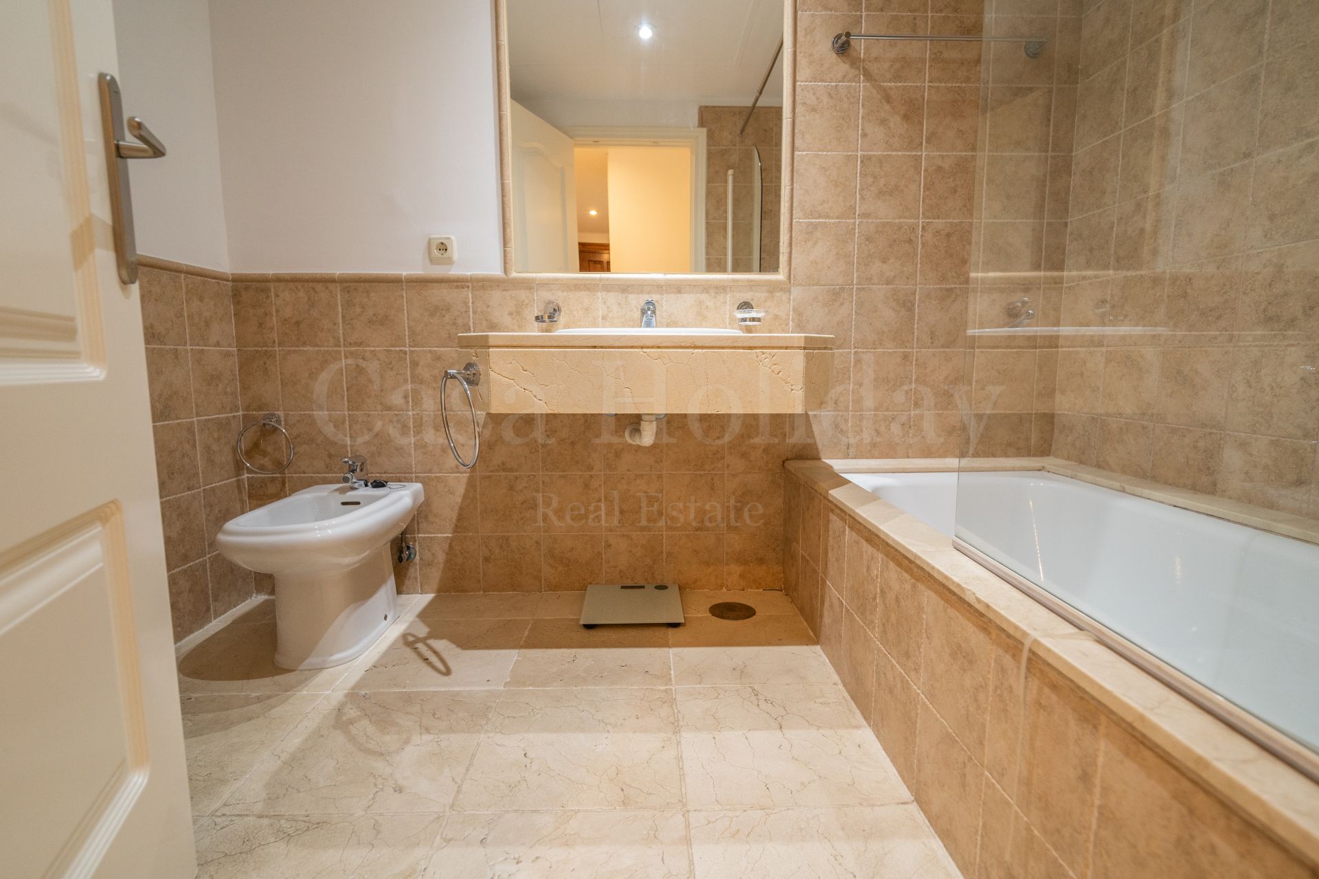 Apartamento Planta Baja en Benatalaya, Estepona