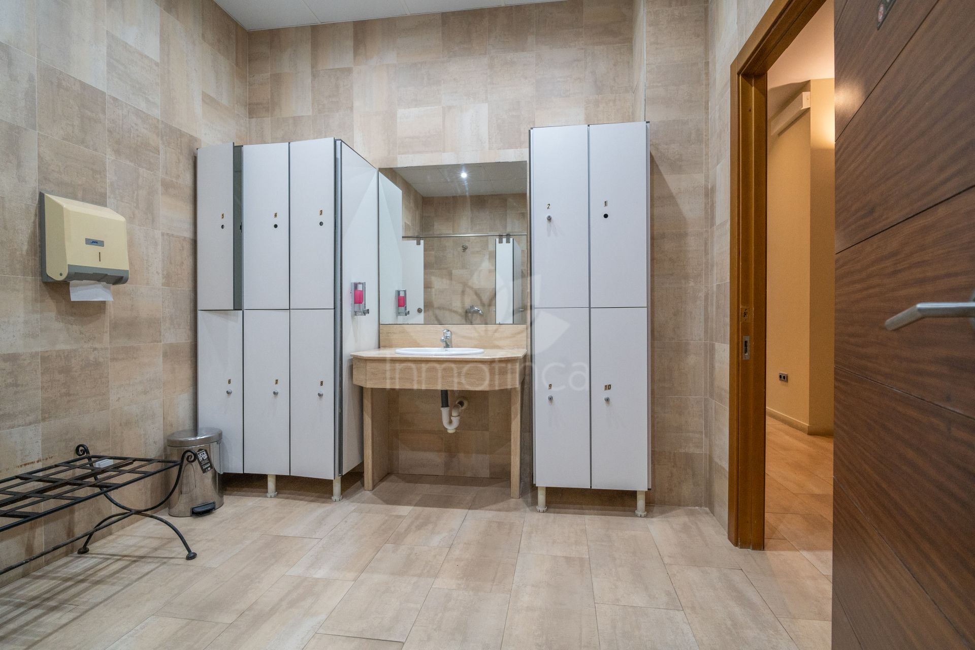 Apartamento Planta Baja en Benatalaya, Estepona