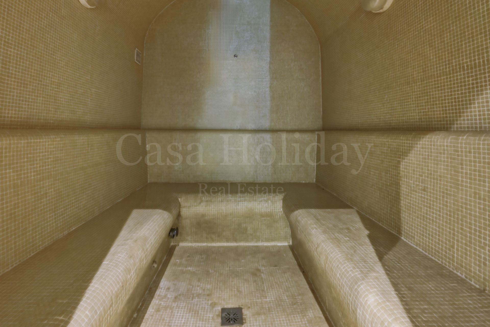 Ground Floor Apartment in Benatalaya, Estepona