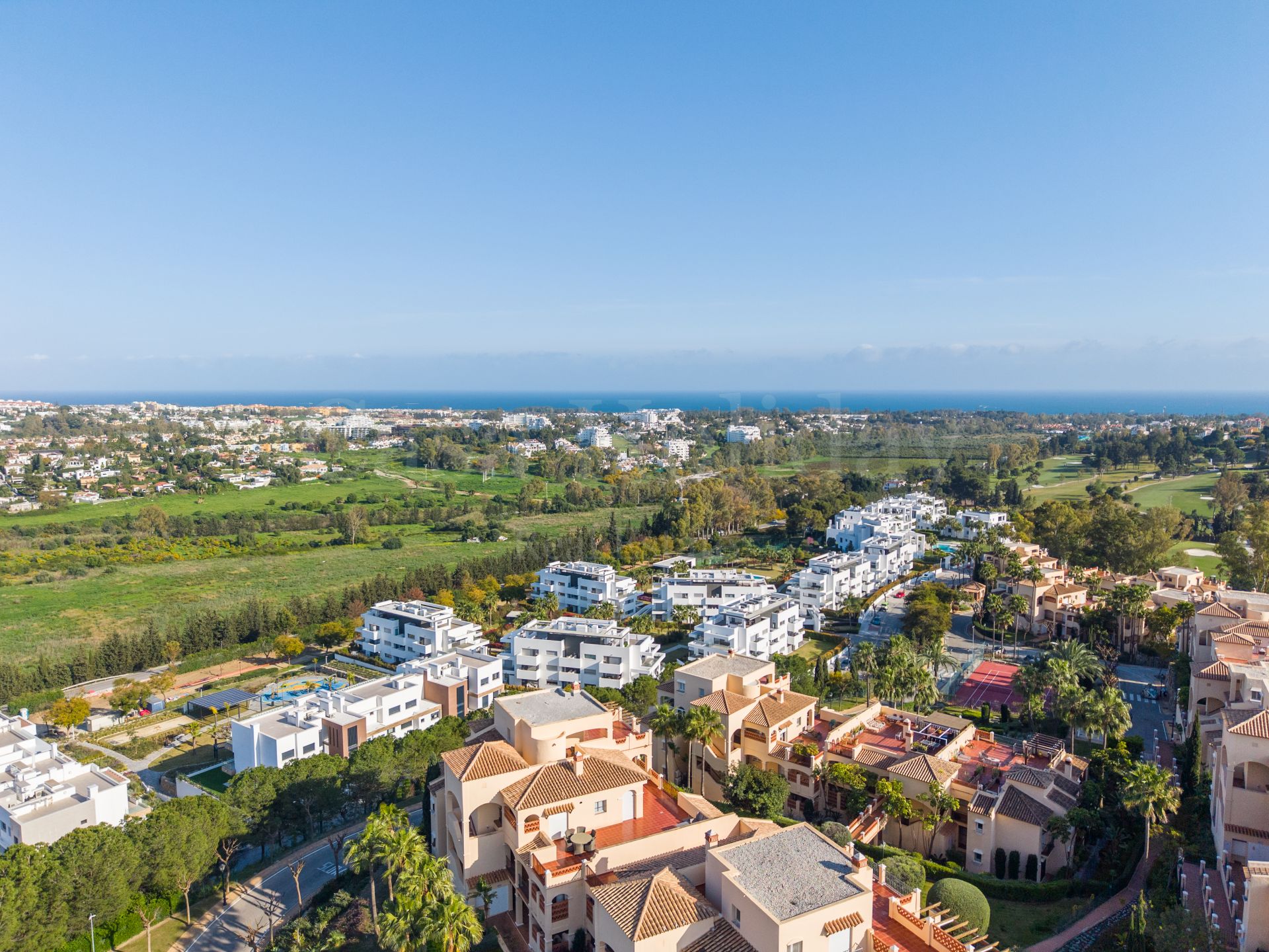 Apartamento Planta Baja en Benatalaya, Estepona