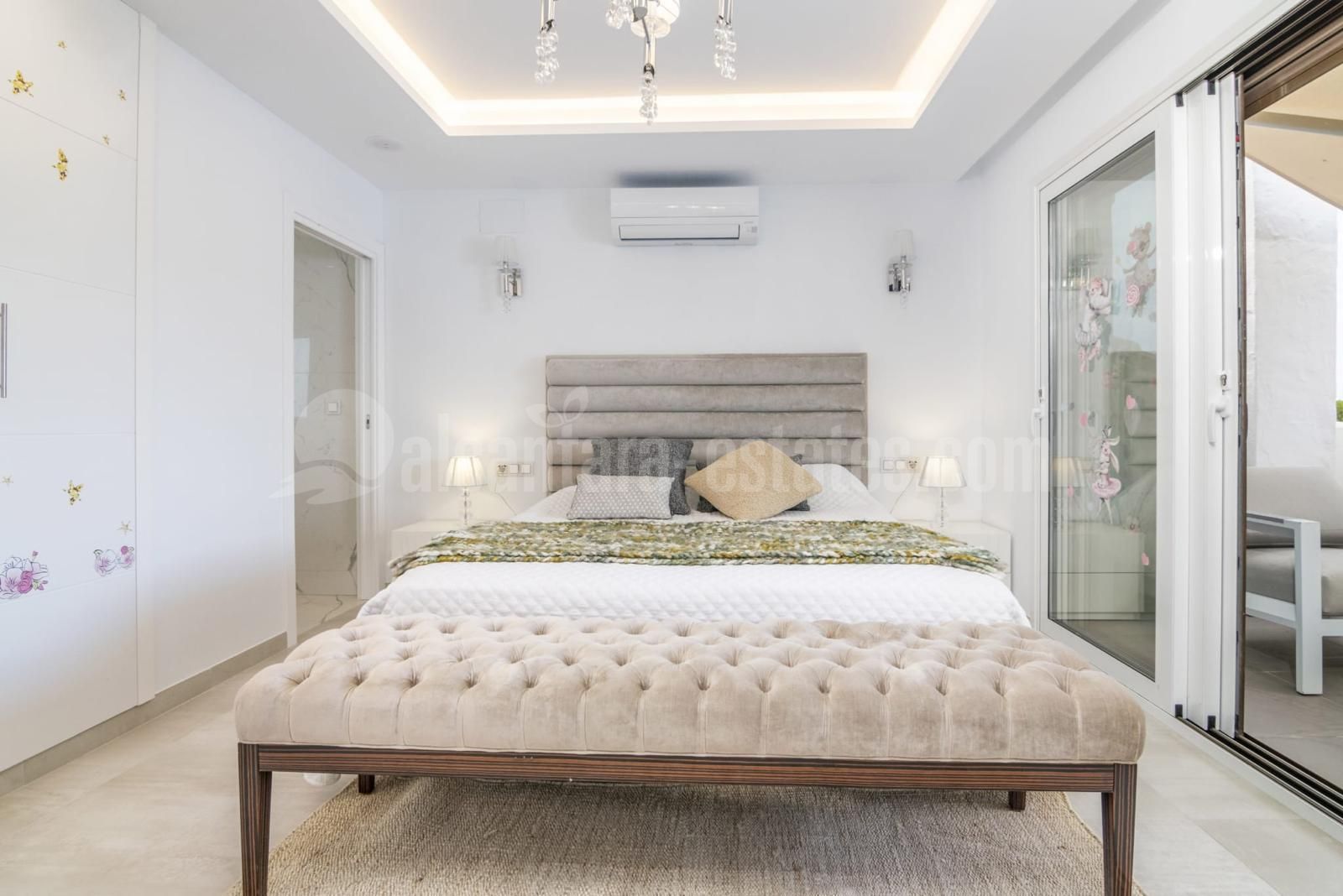 Atico Duplex en Villa Marina, Marbella