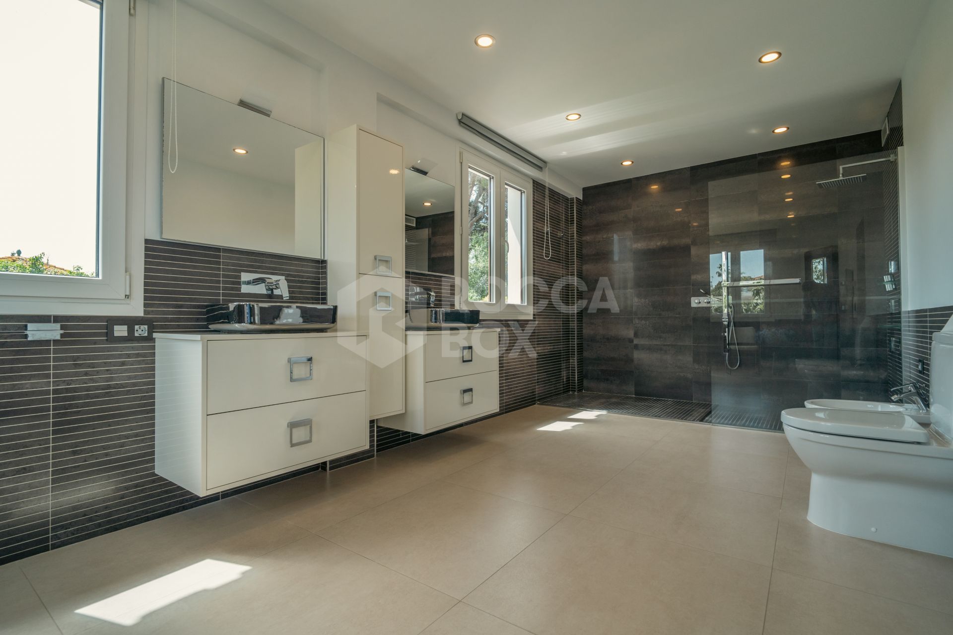 Villa for sale in San Pedro Playa, San Pedro de Alcantara