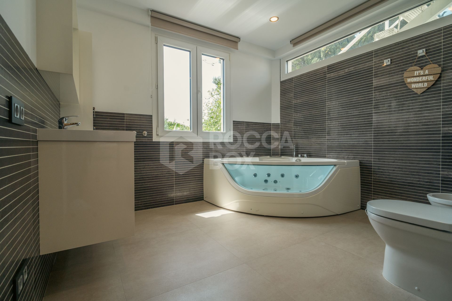 Villa for sale in San Pedro Playa, San Pedro de Alcantara