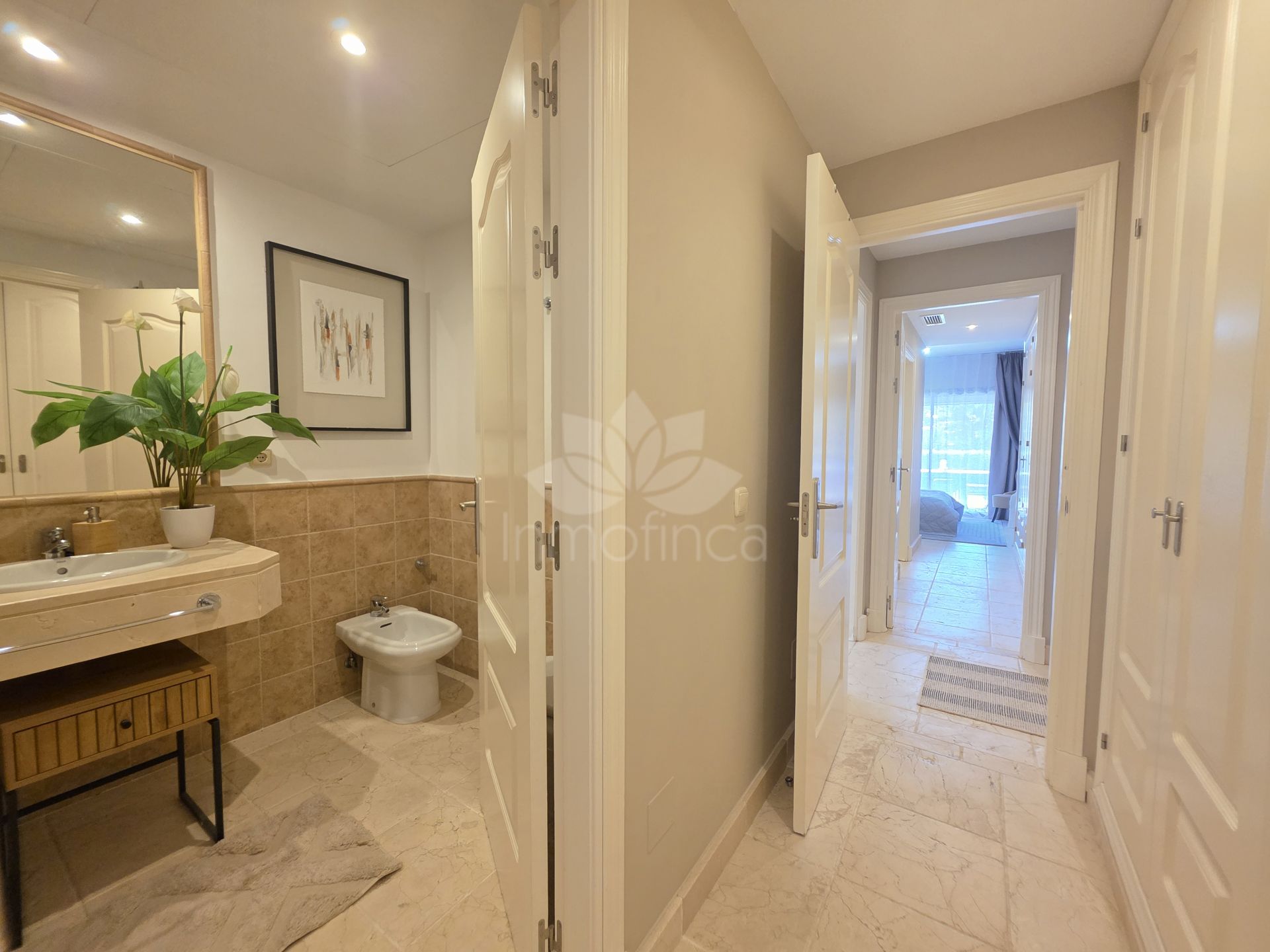 Ground Floor Apartment in Benatalaya, Estepona