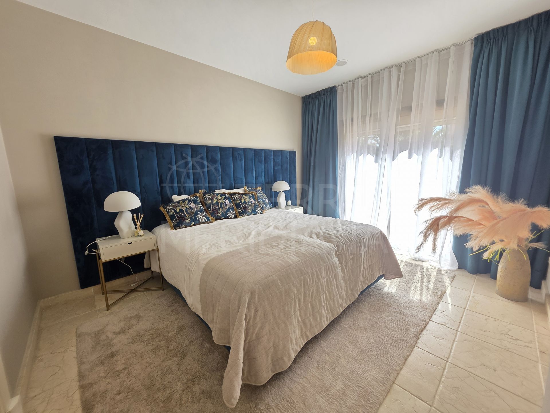 Ground Floor Apartment in Benatalaya, Estepona