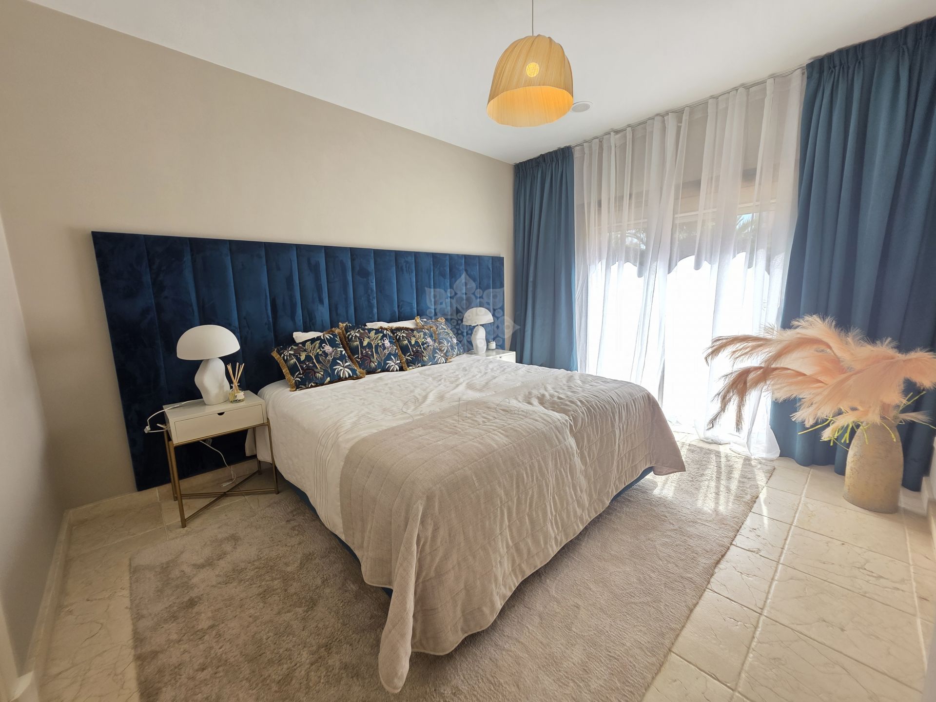 Ground Floor Apartment in Benatalaya, Estepona