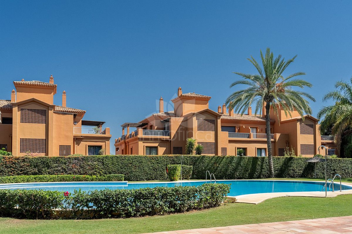 Ground Floor Apartment in Benatalaya, Estepona