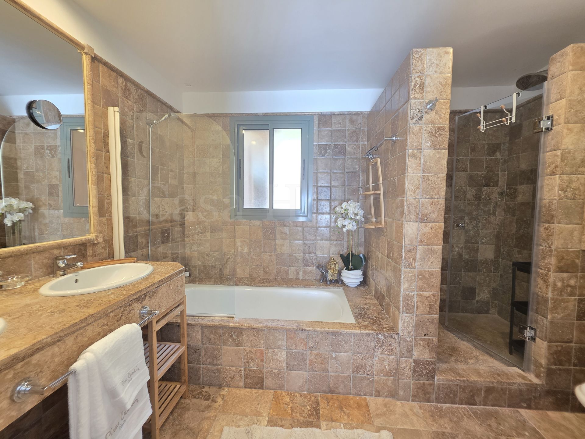 Apartamento Planta Baja en Benatalaya, Estepona