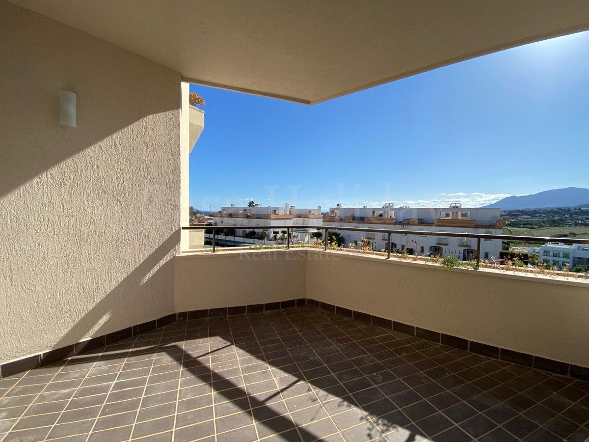 Apartamento en Atalaya Golf, Estepona