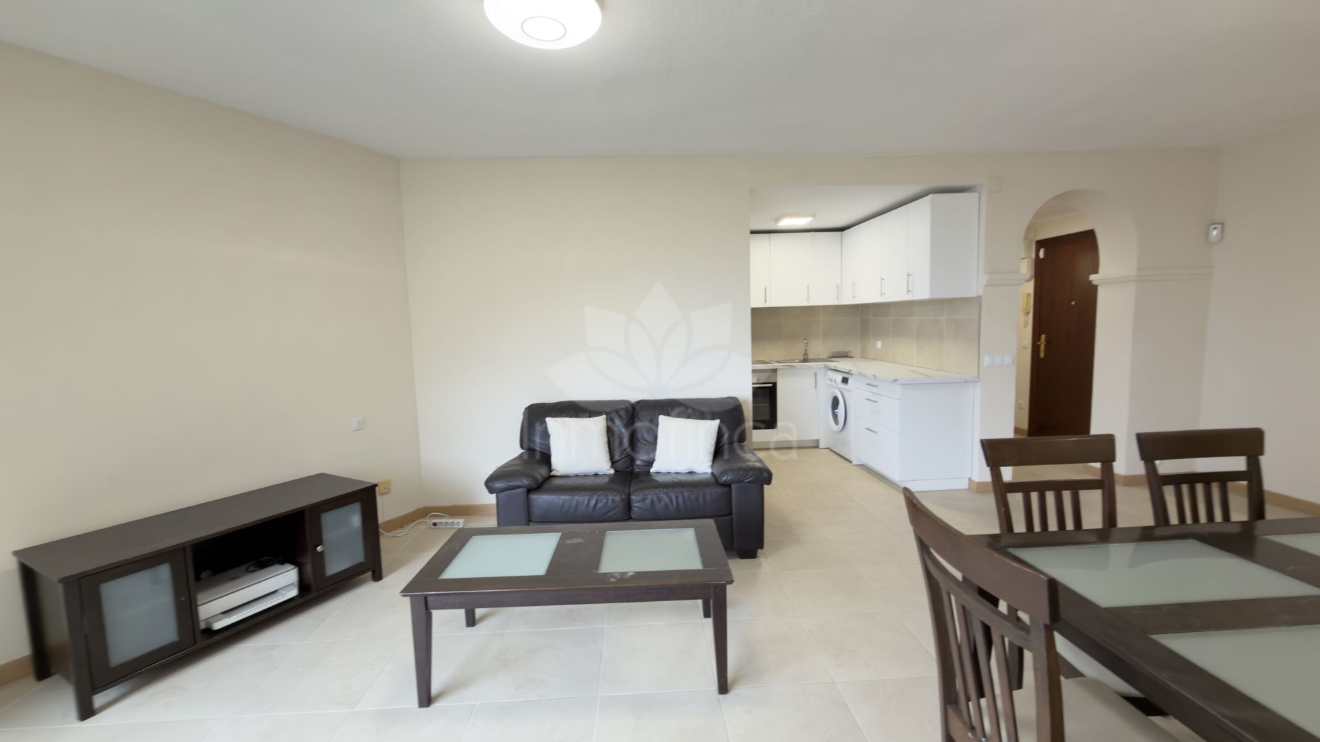 Apartamento en Atalaya Golf, Estepona