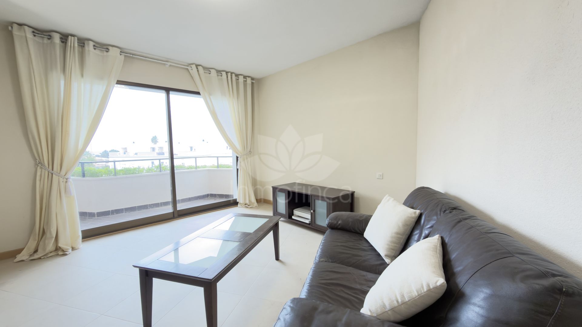 Apartamento en Atalaya Golf, Estepona