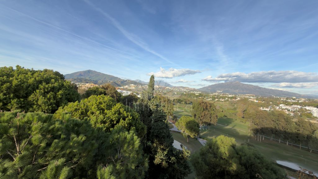 Apartment in Atalaya Golf, Estepona