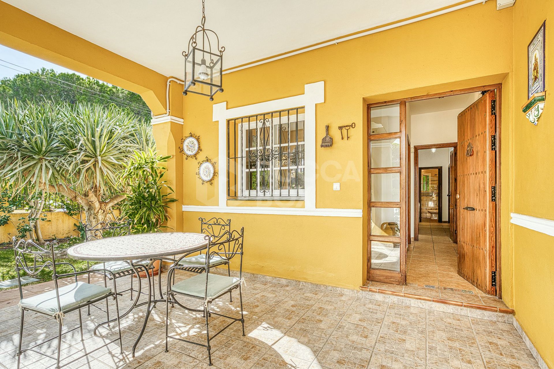 Independent Mediterranean-Style Villa Just 900 m from the Beach – Marbella East