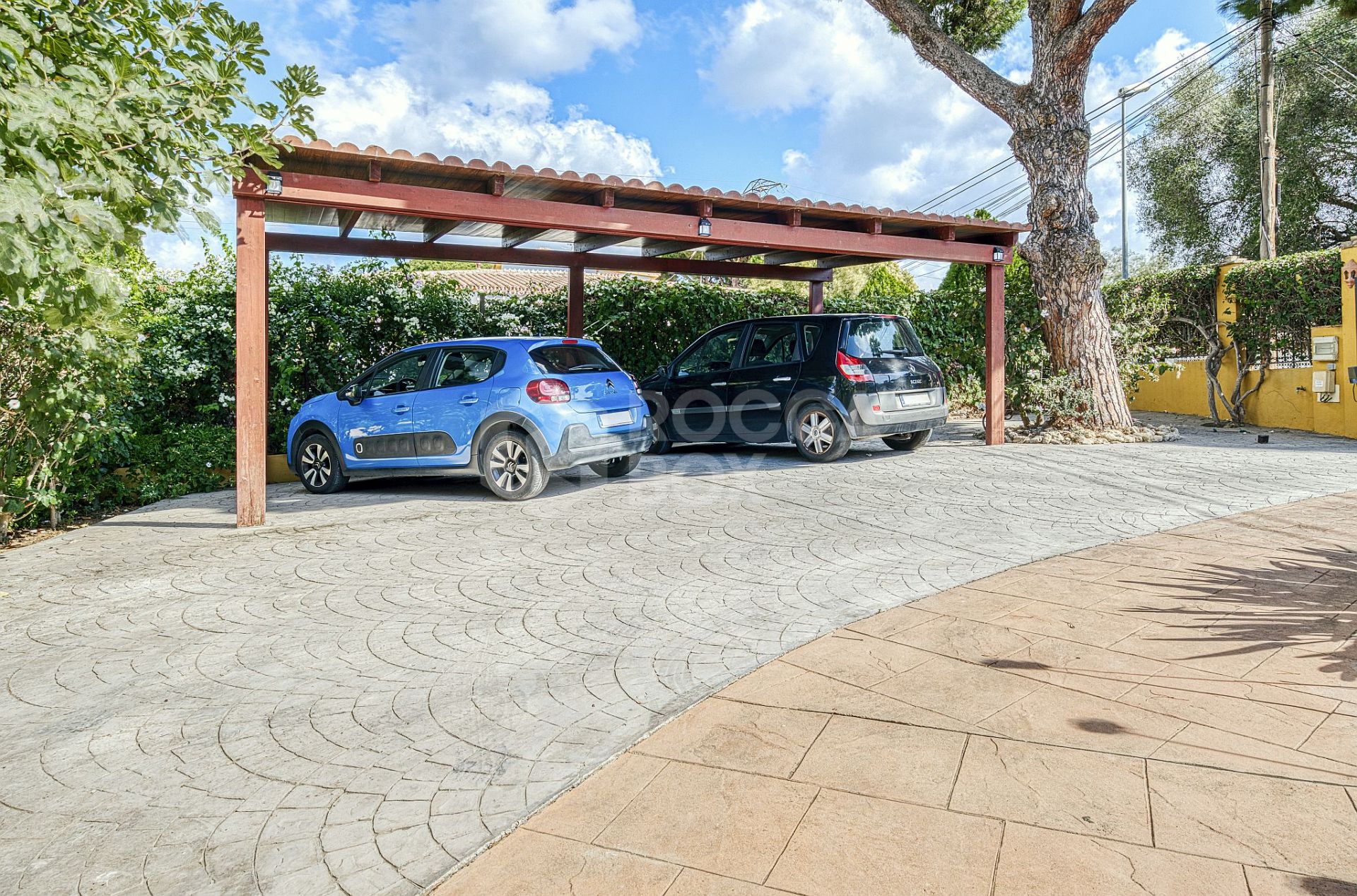 Independent Mediterranean-Style Villa Just 900 m from the Beach – Marbella East