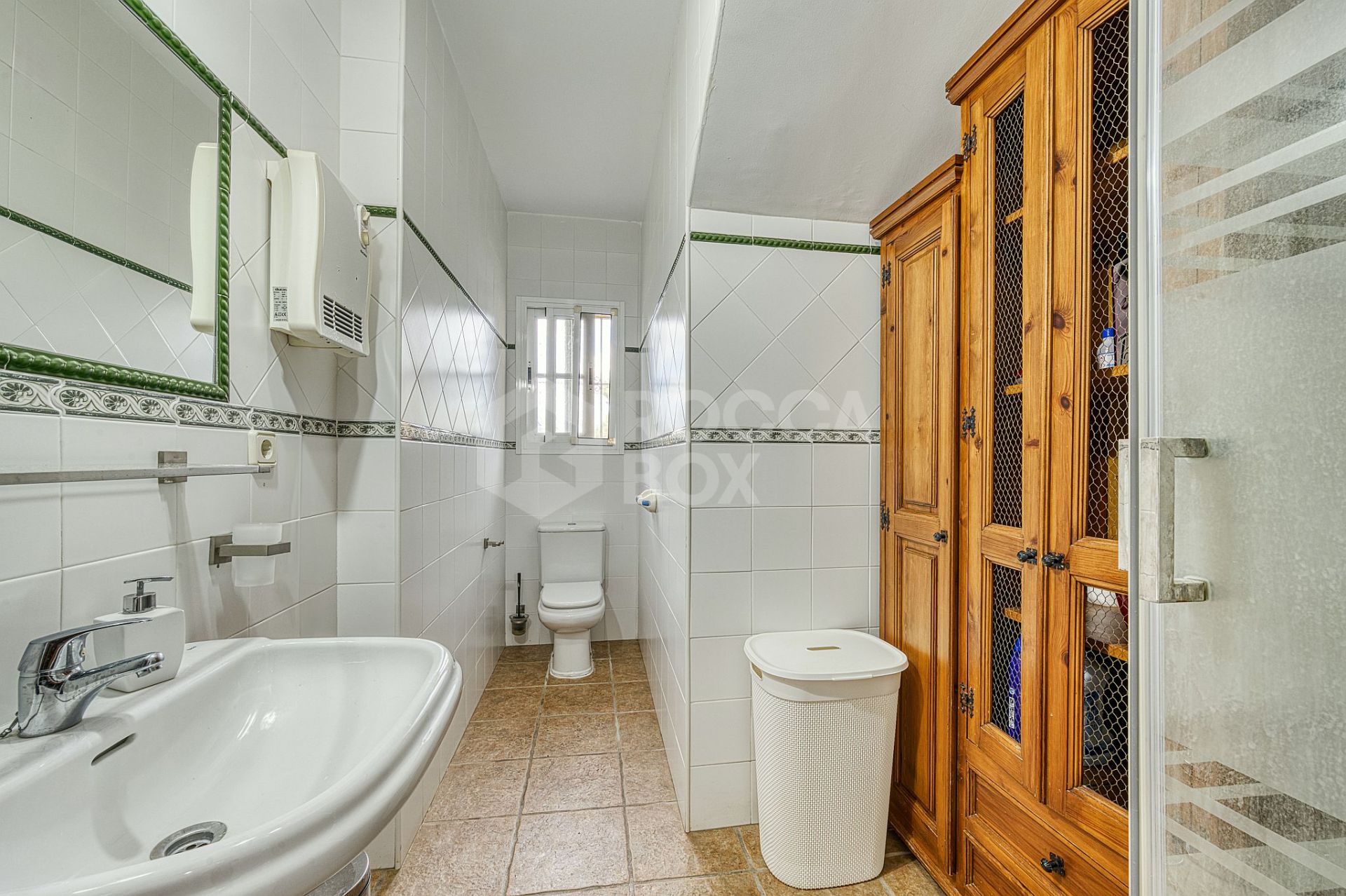 Independent Mediterranean-Style Villa Just 900 m from the Beach – Marbella East