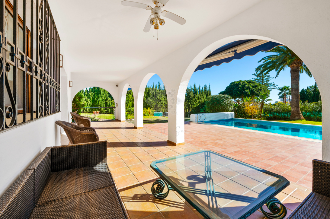 Villa in Atalaya, Estepona