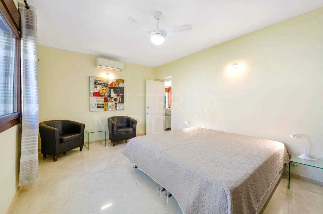 Villa in Atalaya, Estepona