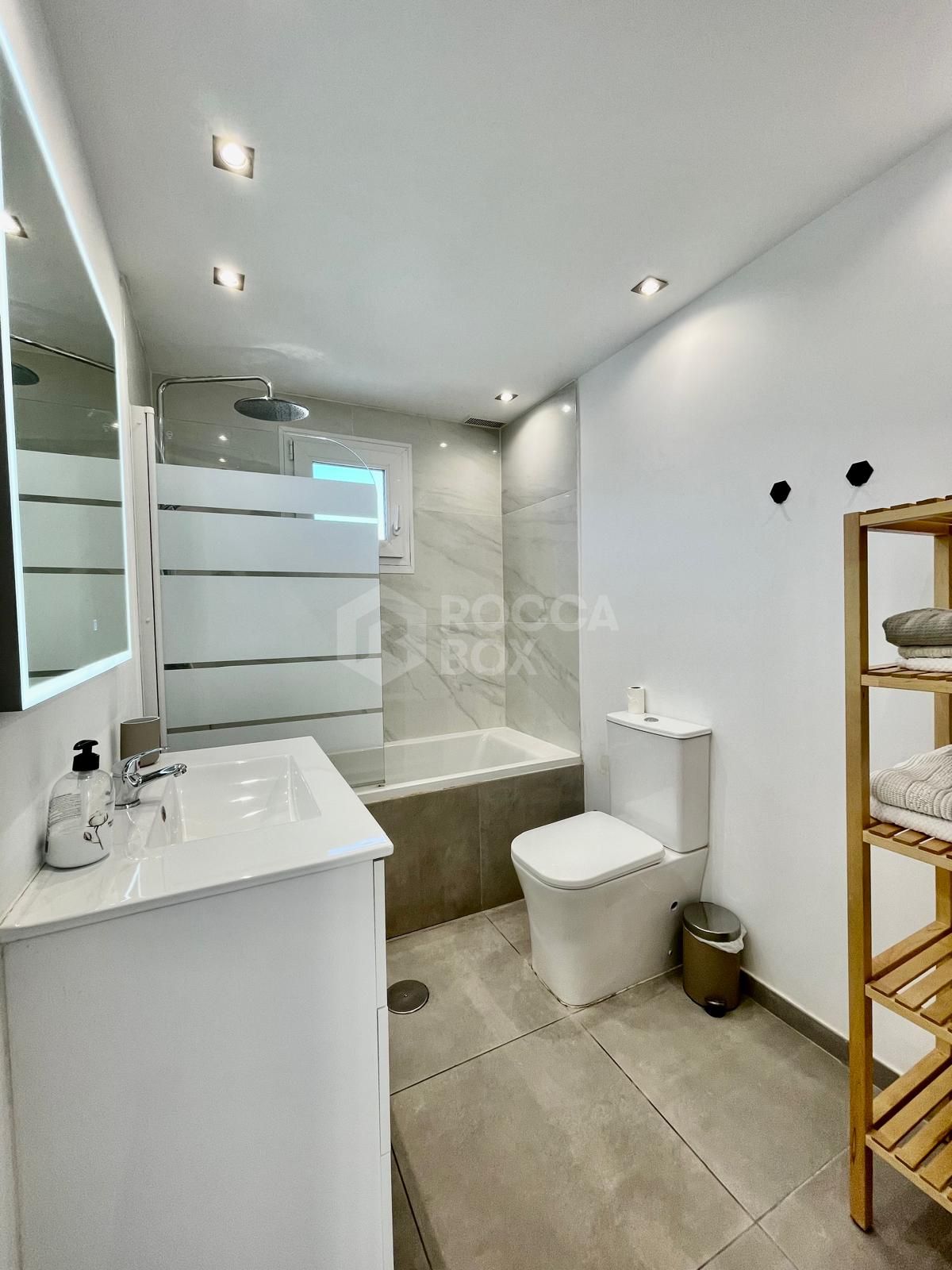 Elegant Two-Bedroom Apartment with Mountain Views and Prime Amenities