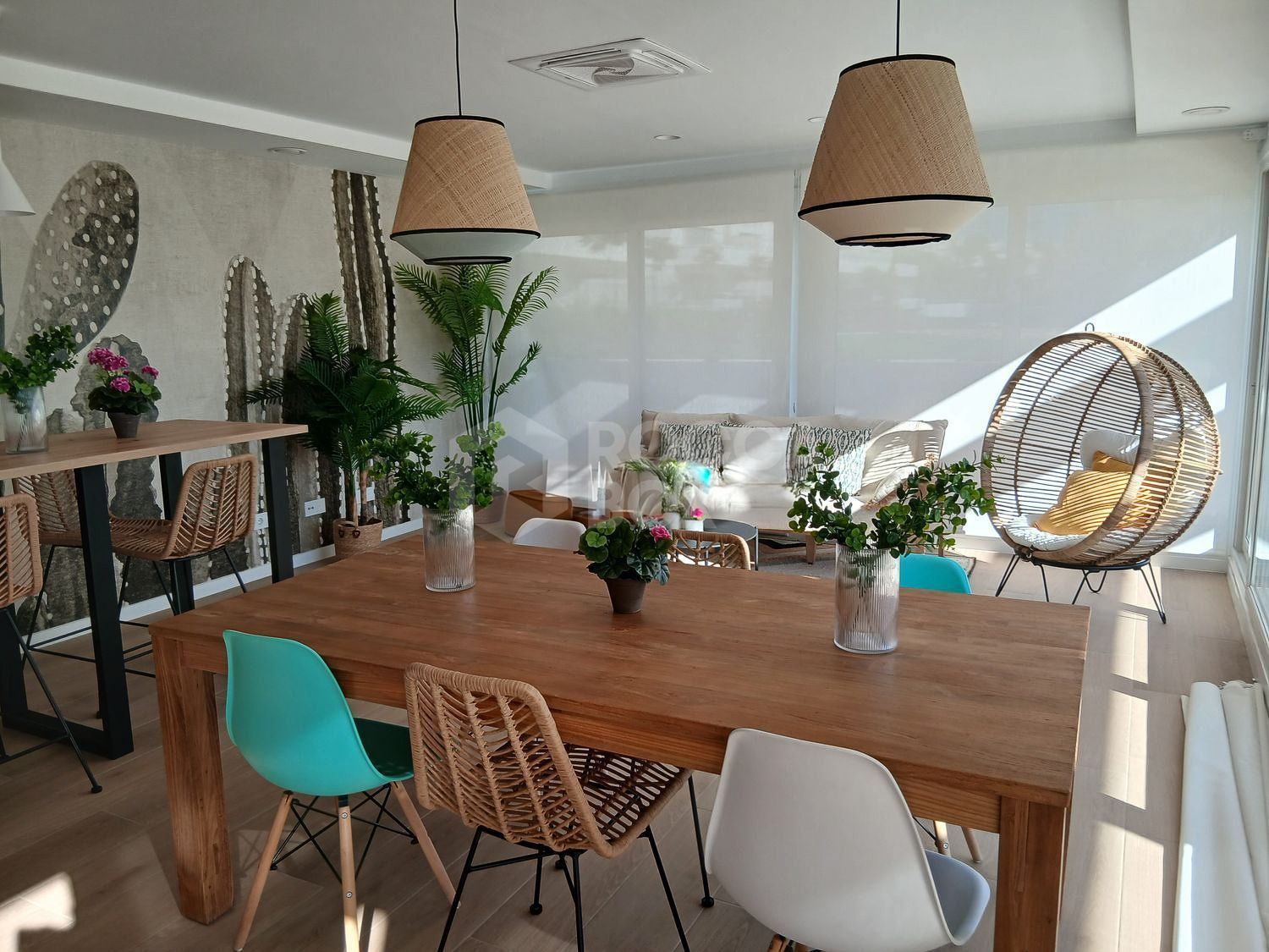 Luxury New-Build Apartment with High-End Facilities and Prime Location