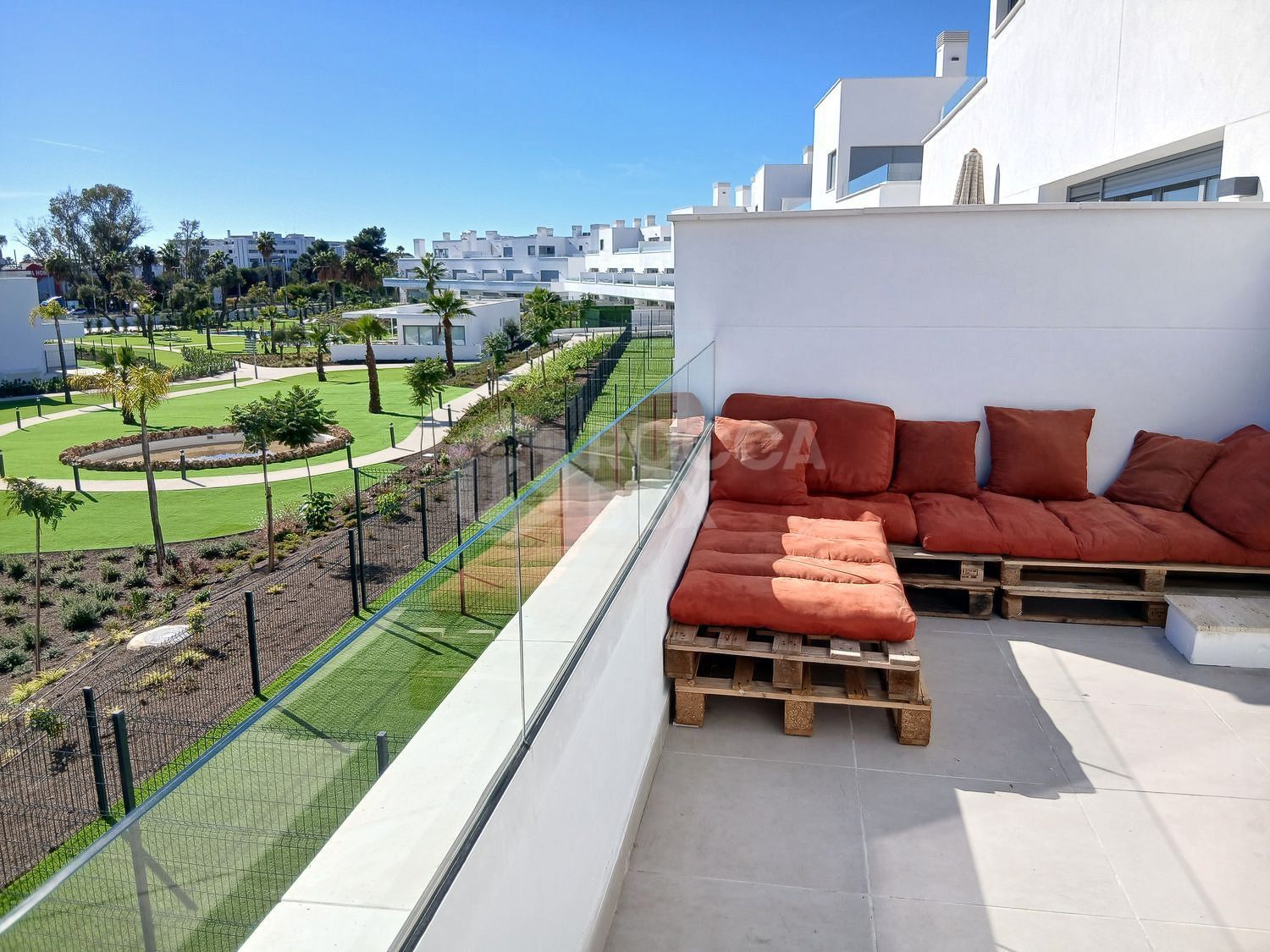 Luxury New-Build Apartment with High-End Facilities and Prime Location