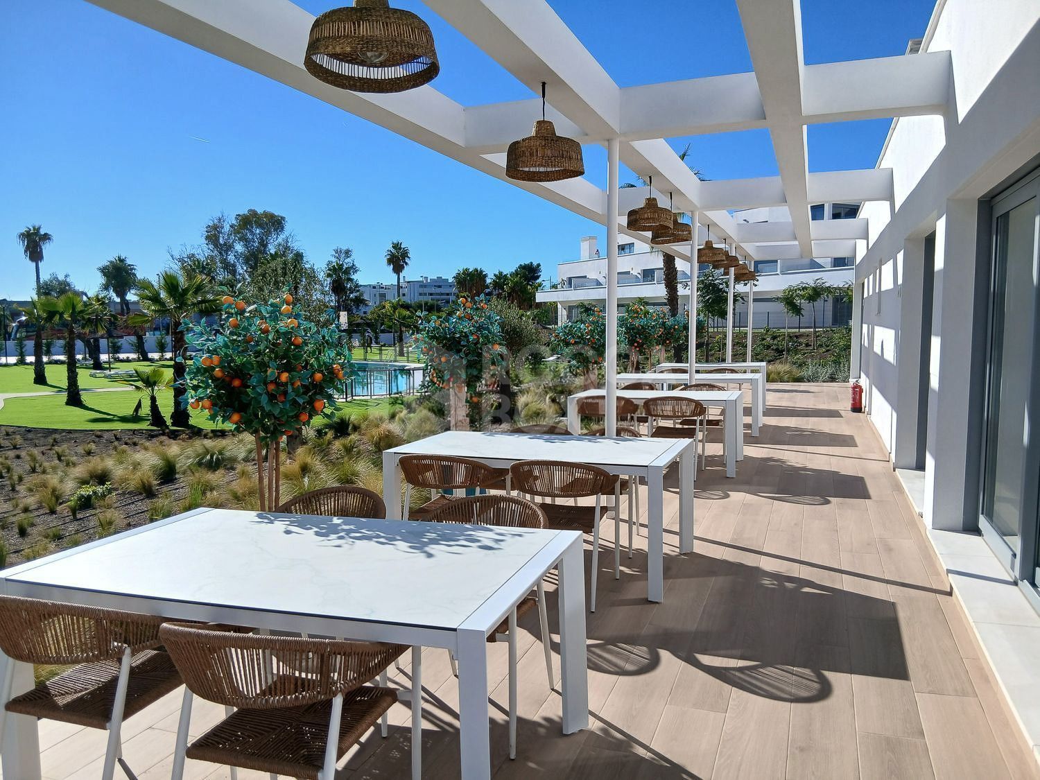 Luxury New-Build Apartment with High-End Facilities and Prime Location