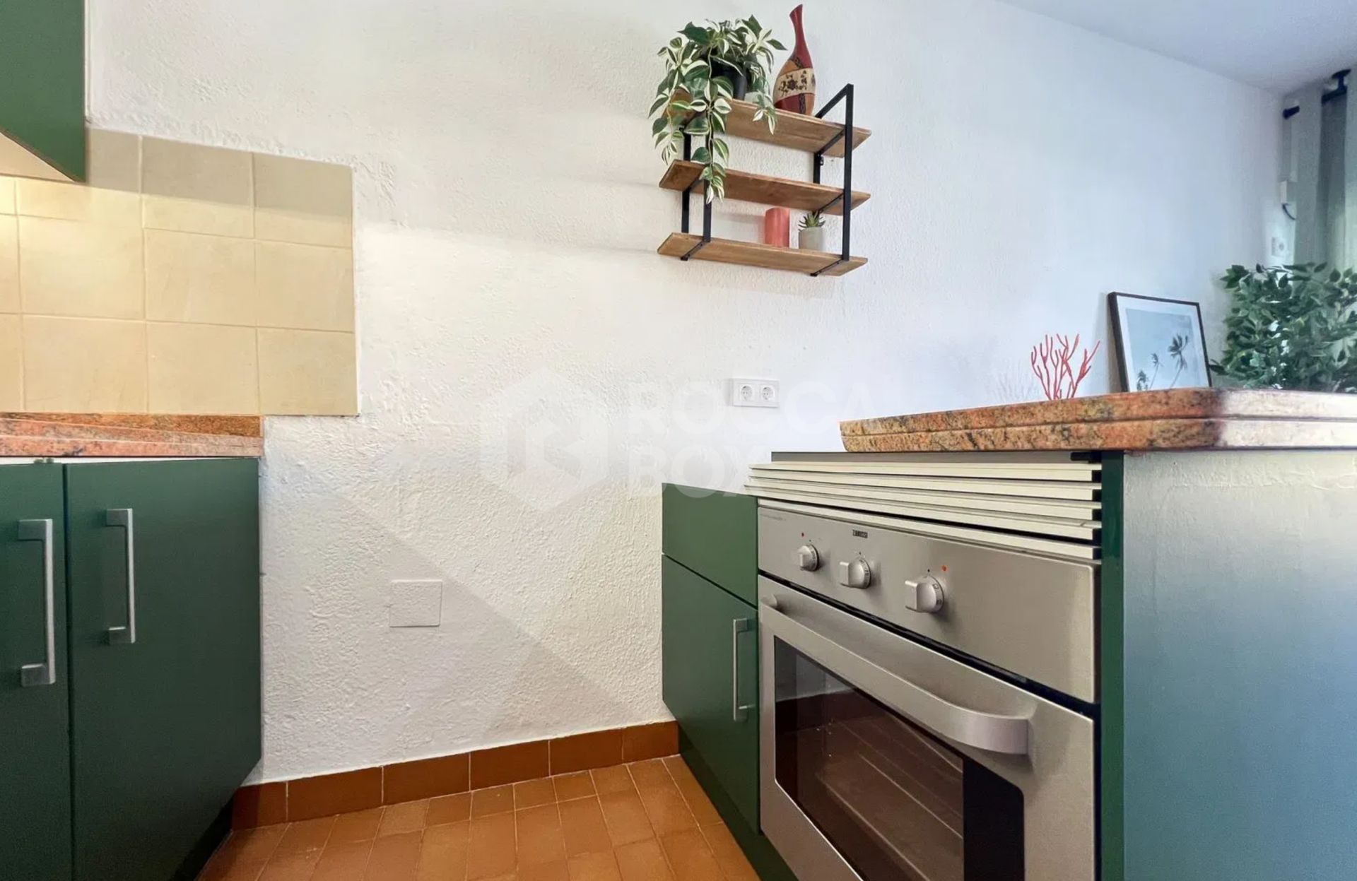 Charming One-Bedroom Apartment Just 2 Minutes Walking To The Beach