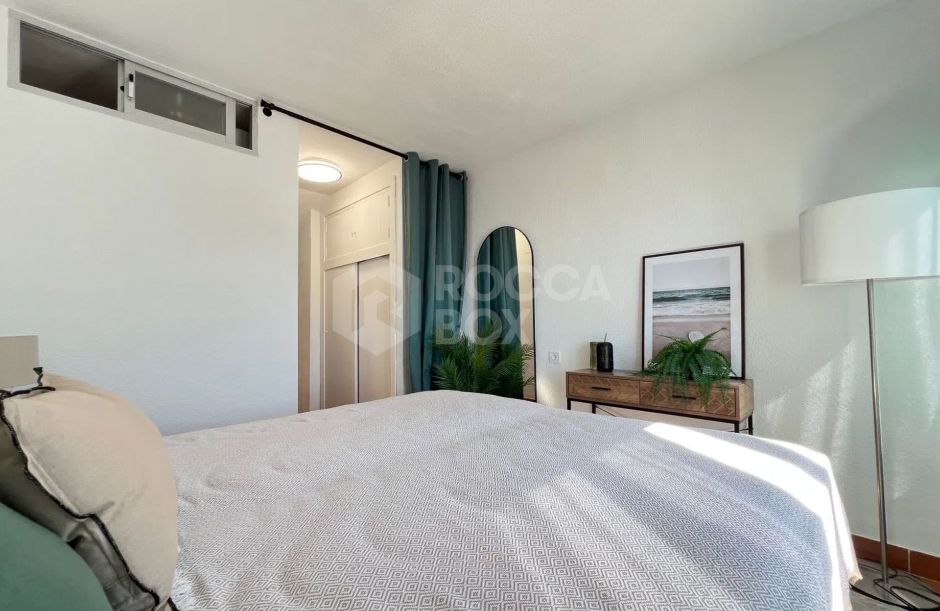 Charming One-Bedroom Apartment Just 2 Minutes Walking To The Beach