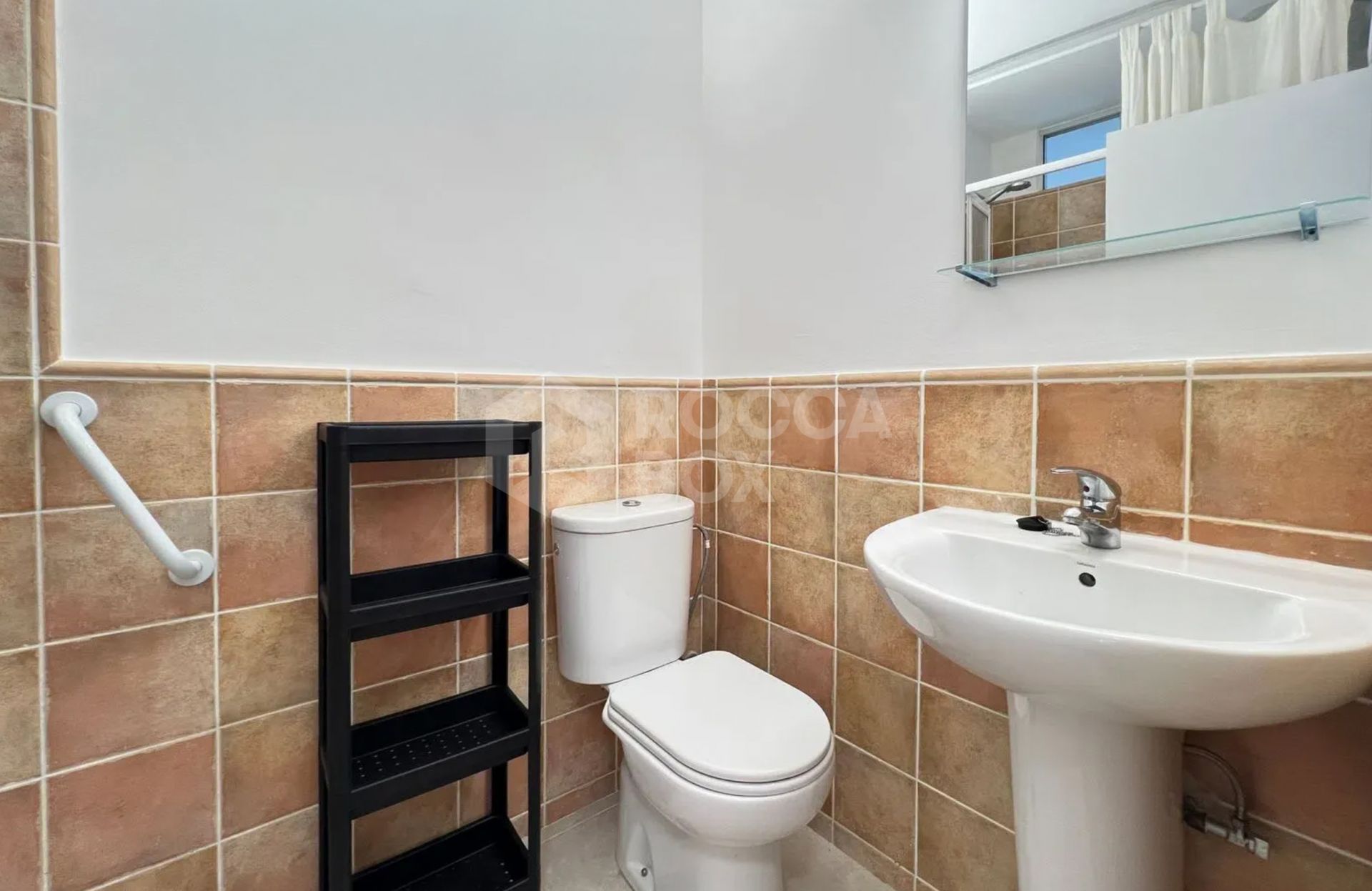 Charming One-Bedroom Apartment Just 2 Minutes Walking To The Beach