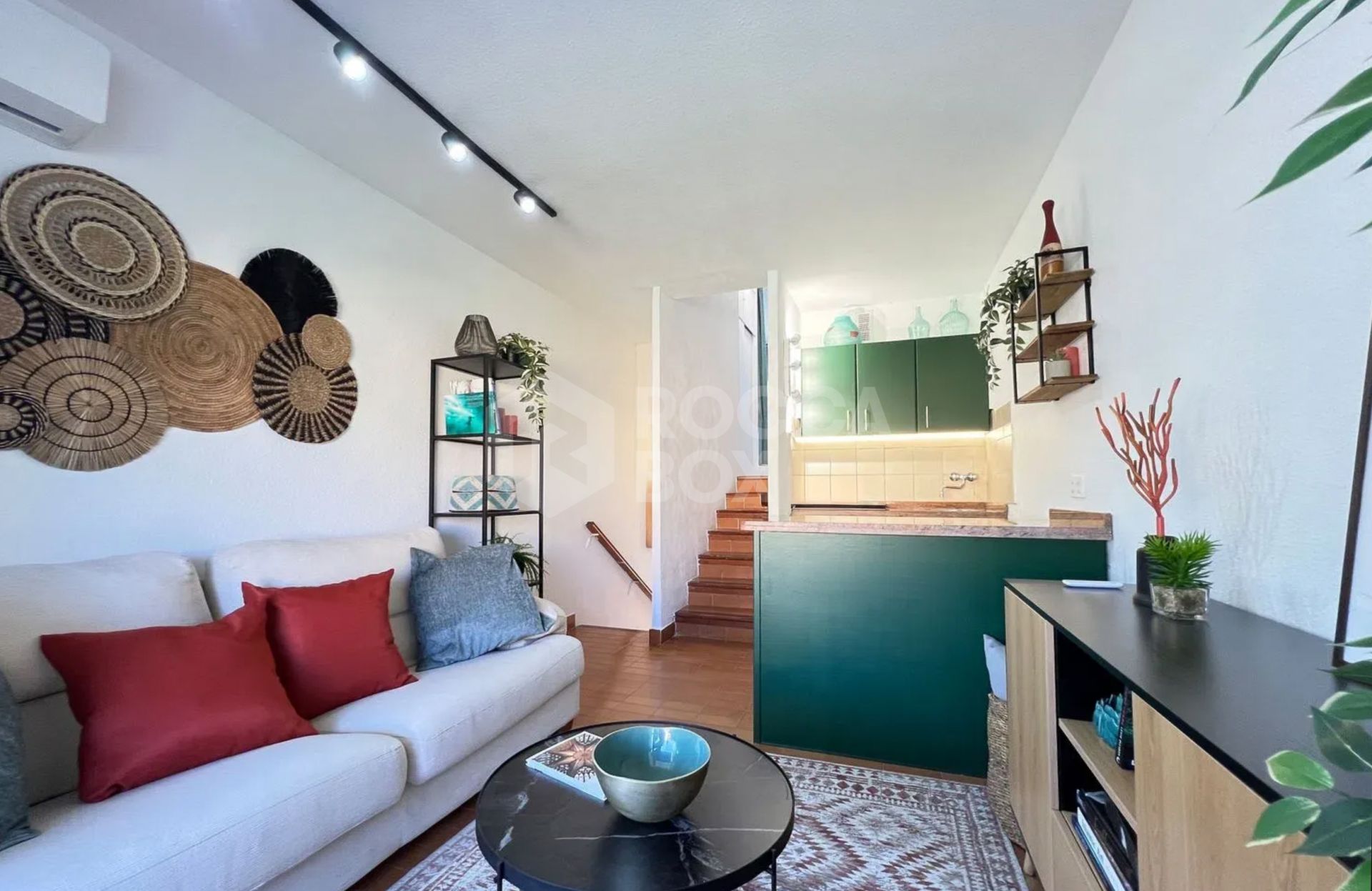 Charming One-Bedroom Apartment Just 2 Minutes Walking To The Beach