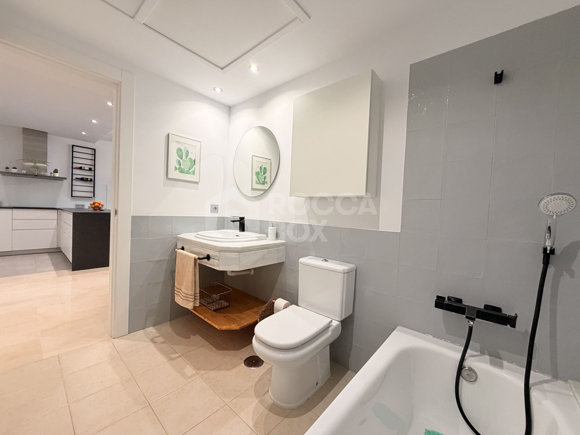 Guadalcántara Golf | Renovated ground floor apartment with private garden | Balay Crystal kitchen | 24-hour security