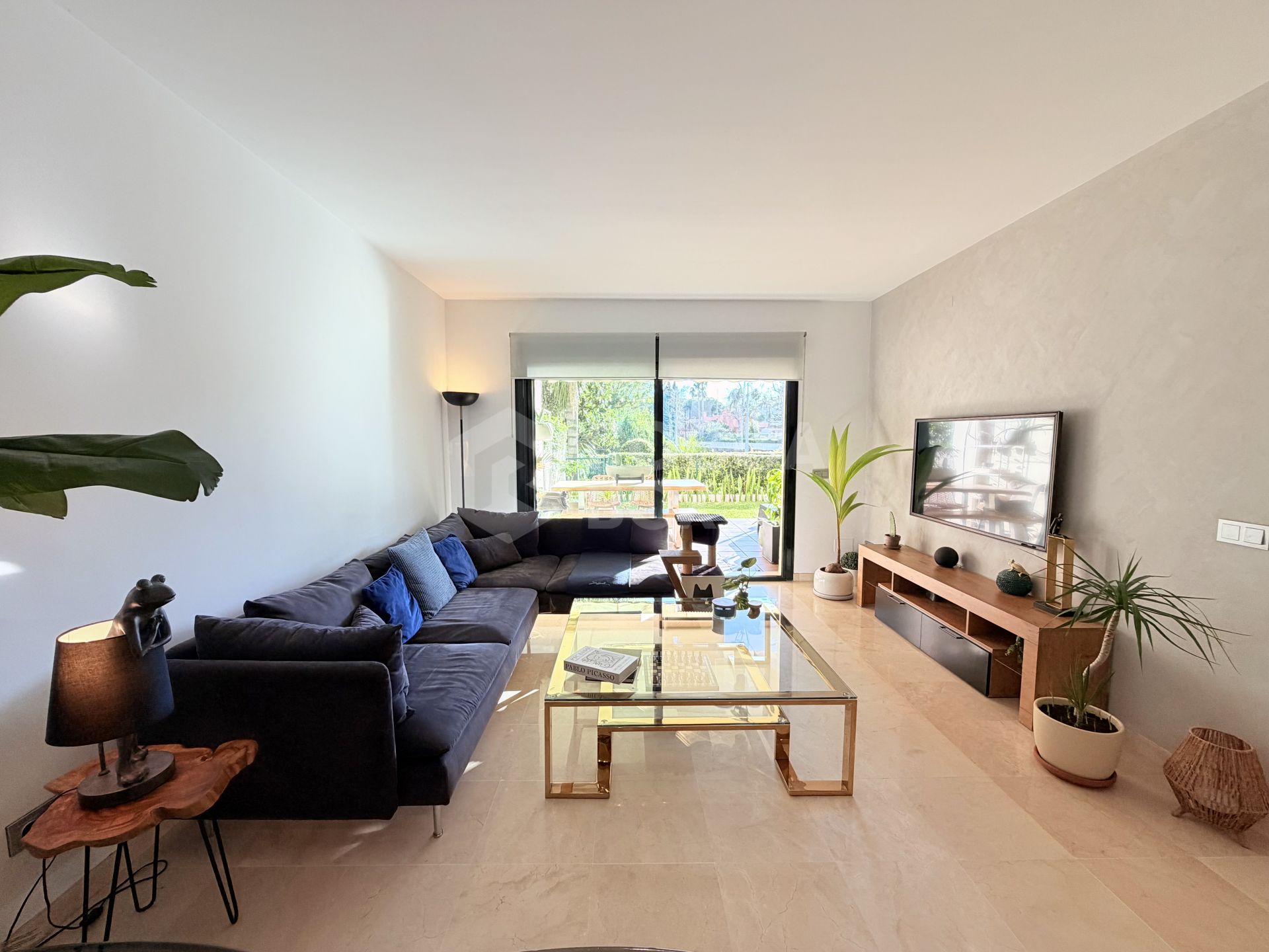 Guadalcántara Golf | Renovated ground floor apartment with private garden | Balay Crystal kitchen | 24-hour security