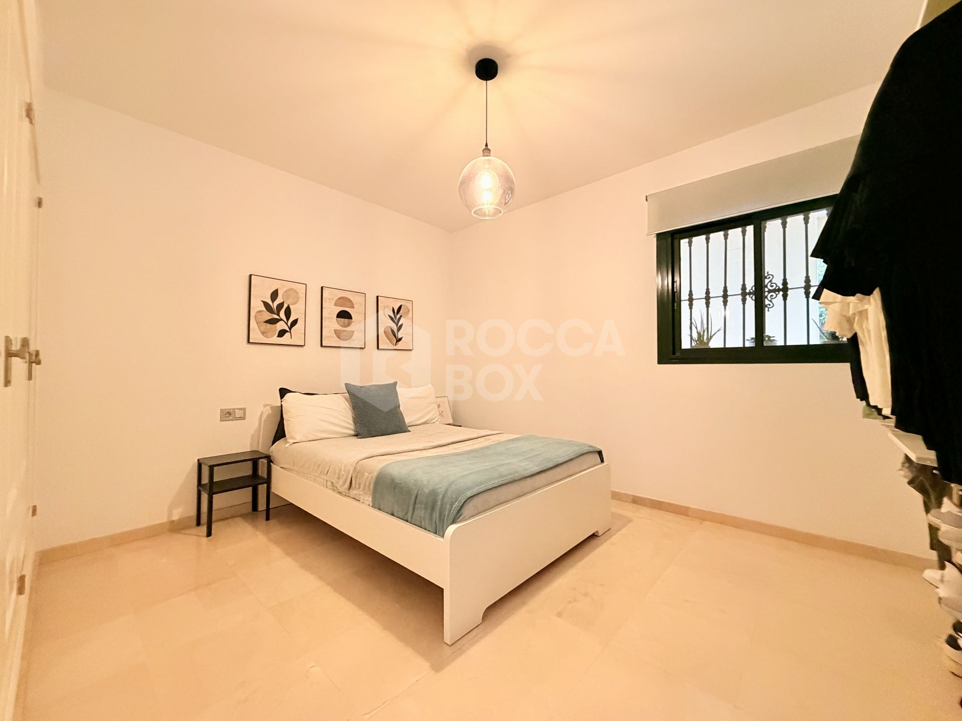 Guadalcántara Golf | Renovated ground floor apartment with private garden | Balay Crystal kitchen | 24-hour security