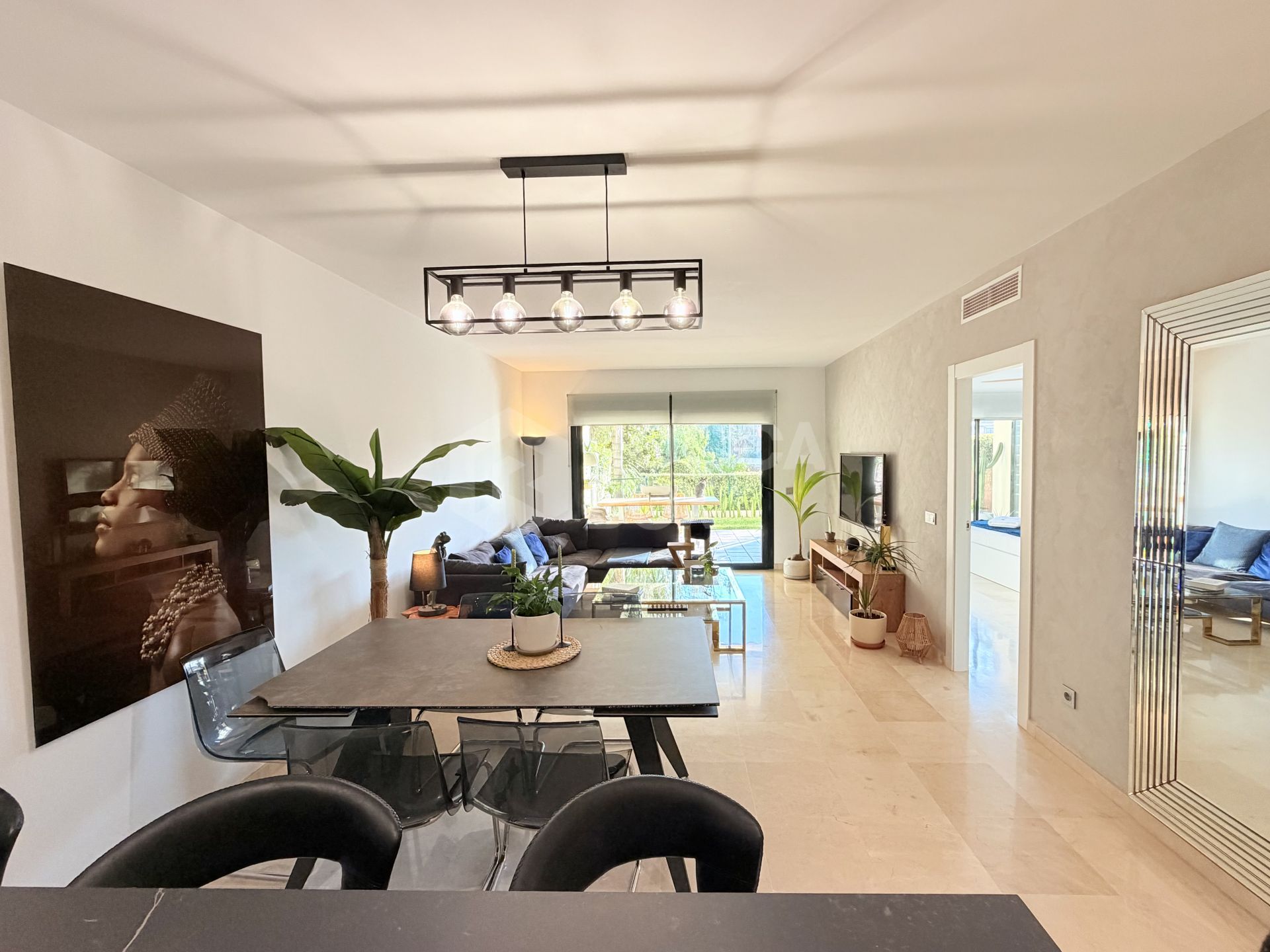 Guadalcántara Golf | Renovated ground floor apartment with private garden | Balay Crystal kitchen | 24-hour security