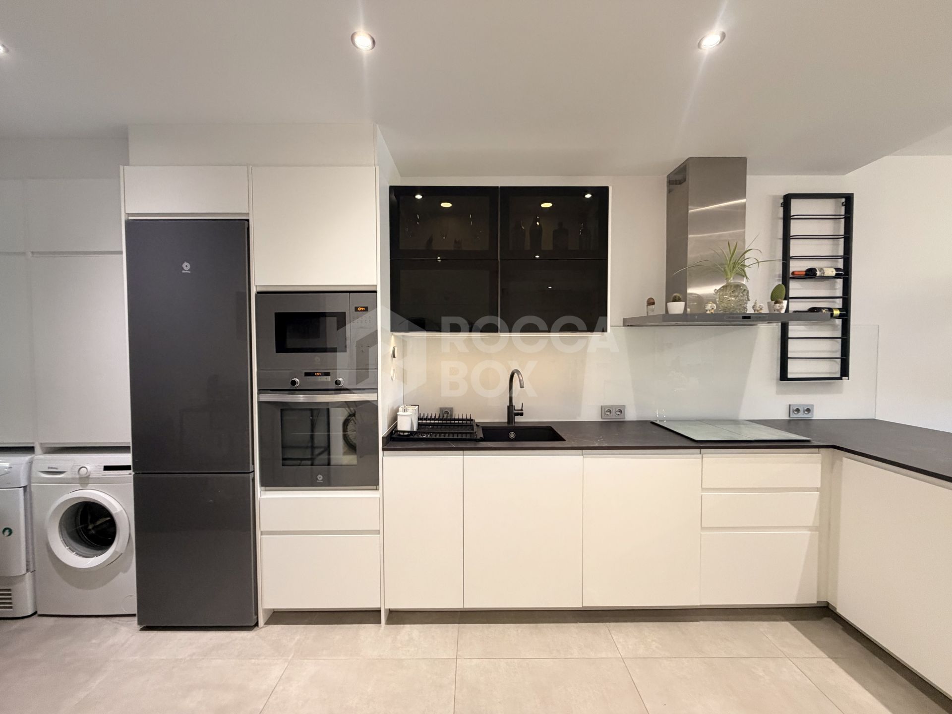 Guadalcántara Golf | Renovated ground floor apartment with private garden | Balay Crystal kitchen | 24-hour security