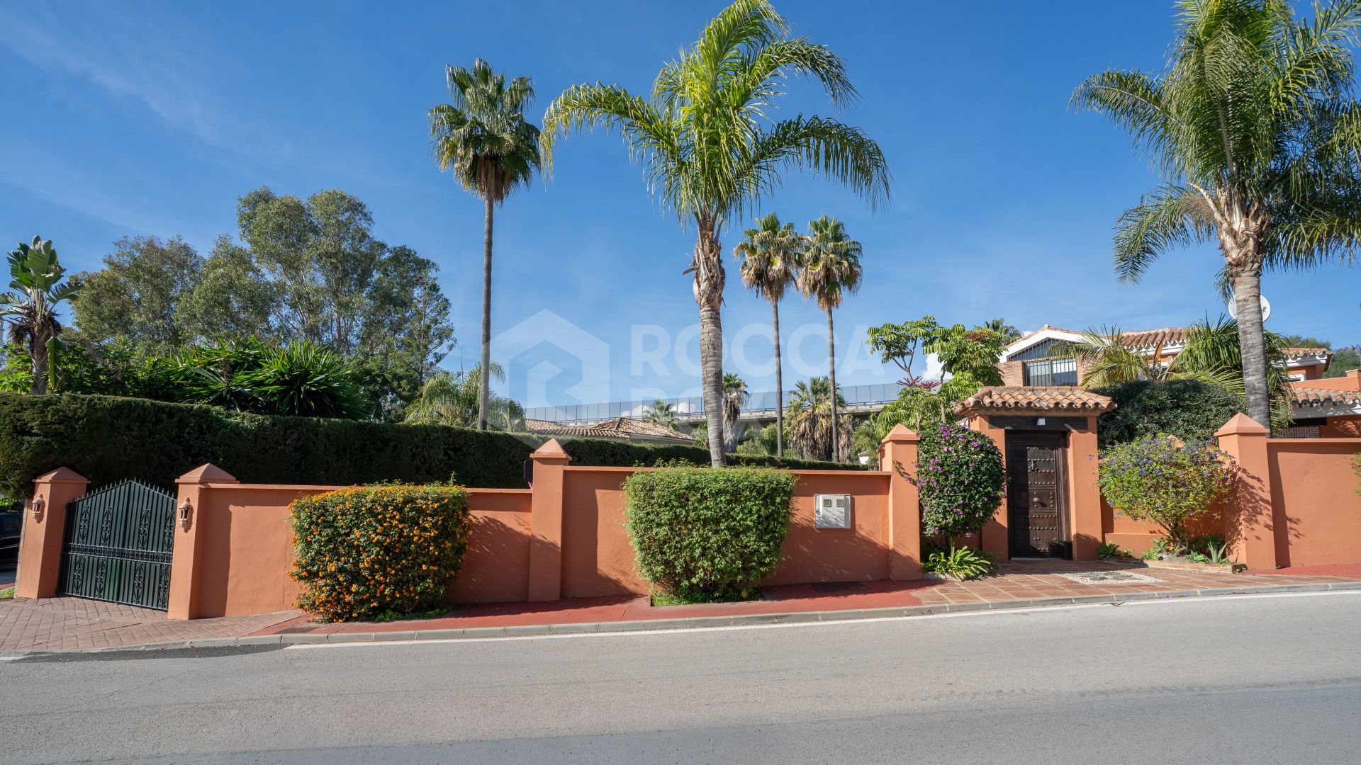Elegant Five-Bedroom Villa with Private Pool and Garden