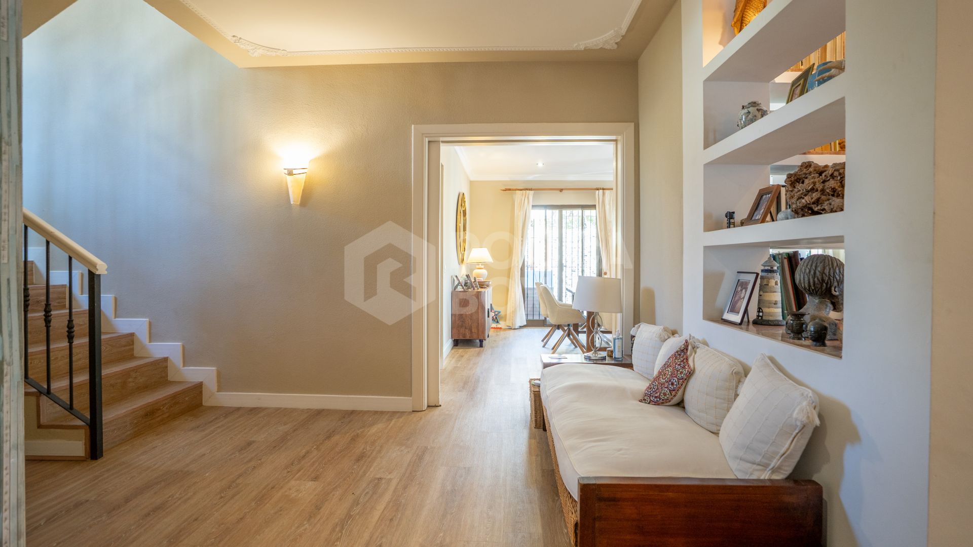 Elegant Five-Bedroom Villa with Private Pool and Garden