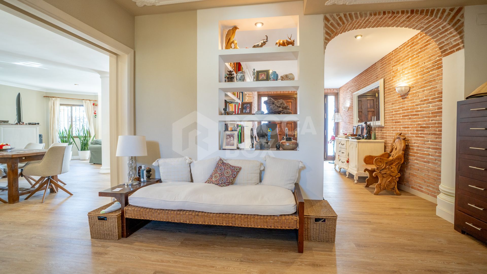 Elegant Five-Bedroom Villa with Private Pool and Garden