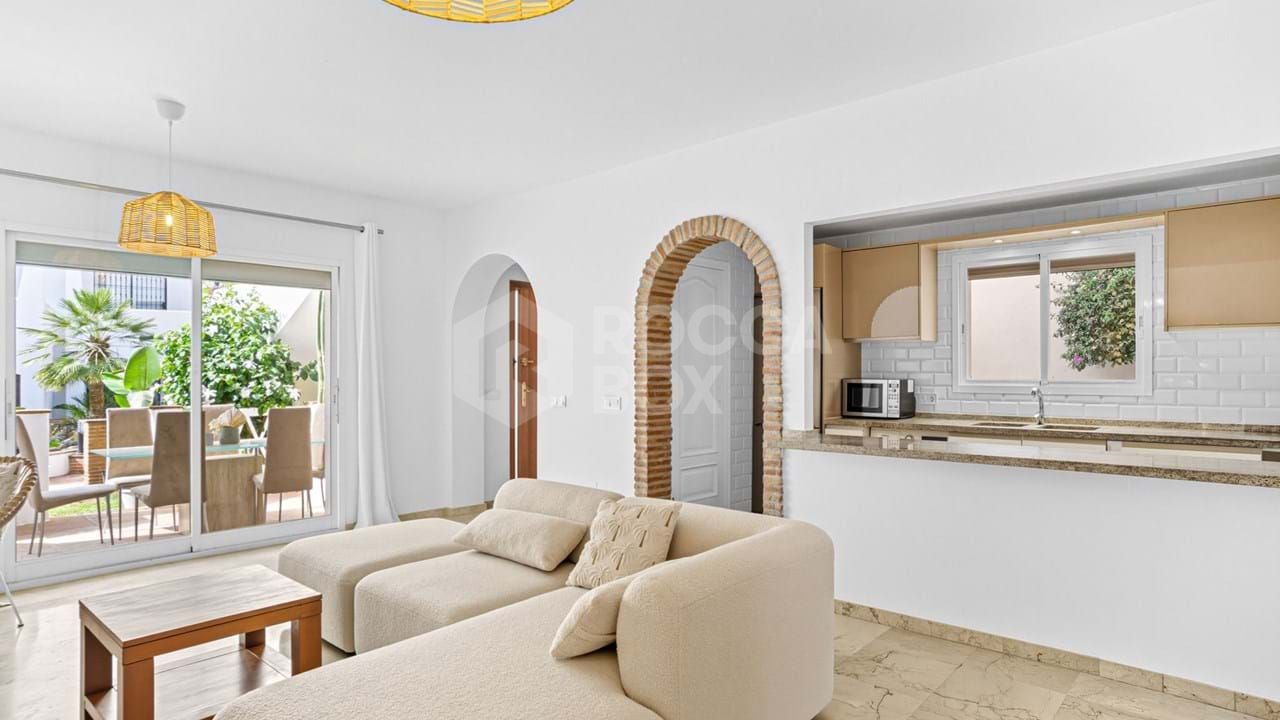 Elegant Ground Floor Apartment with Mountain Views in Los Pinos de Aloha