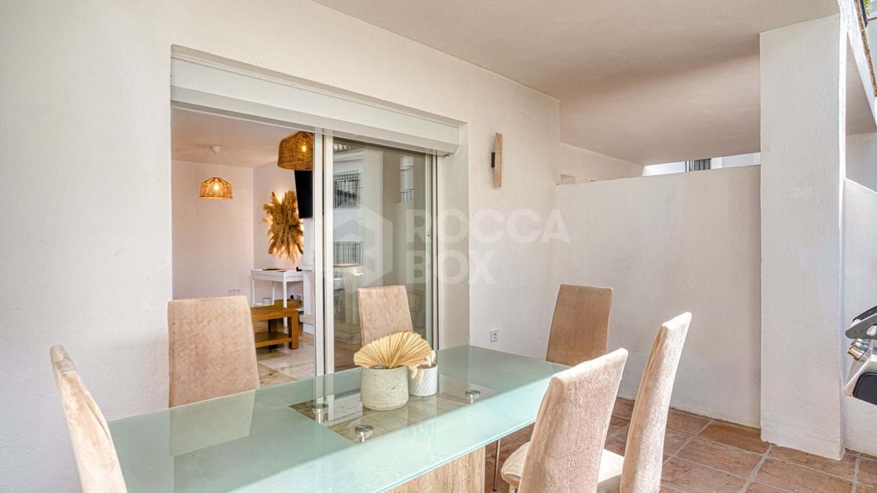 Elegant Ground Floor Apartment with Mountain Views in Los Pinos de Aloha