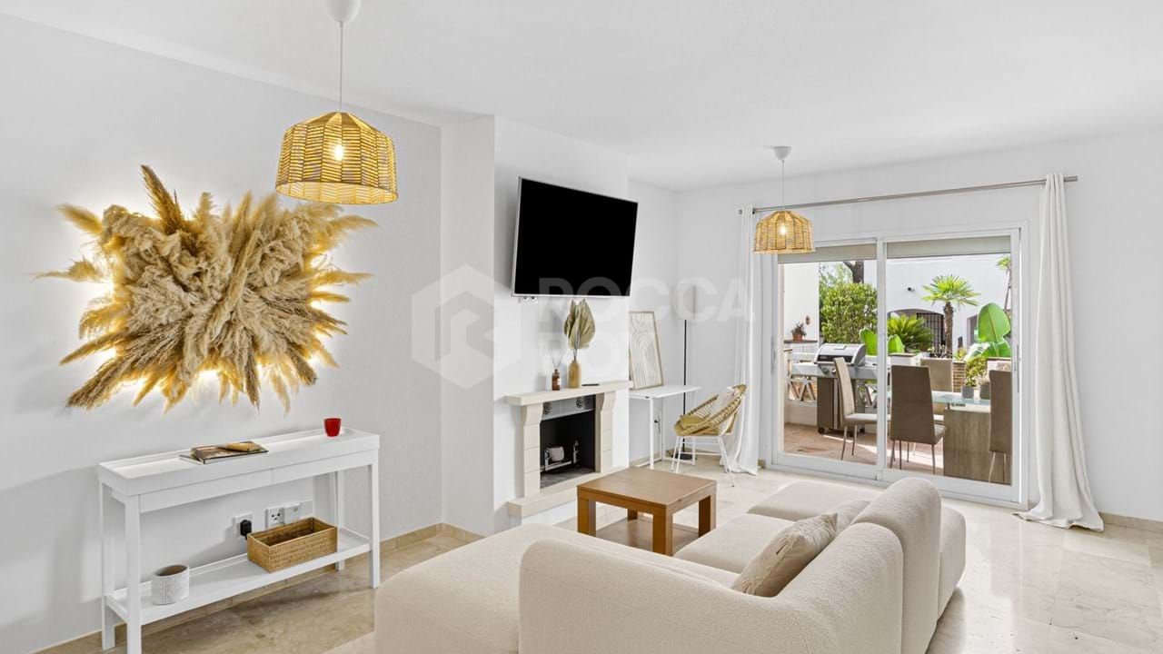 Elegant Ground Floor Apartment with Mountain Views in Los Pinos de Aloha