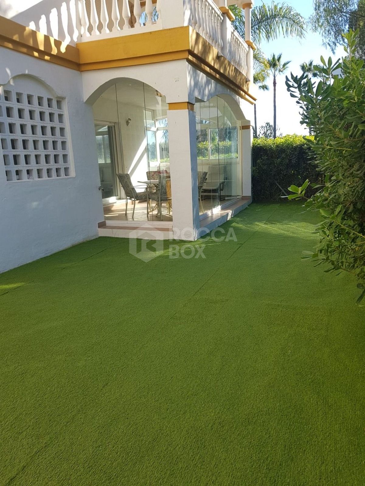 Elegant Ground Floor Apartment with Panoramic Views and Exceptional Location