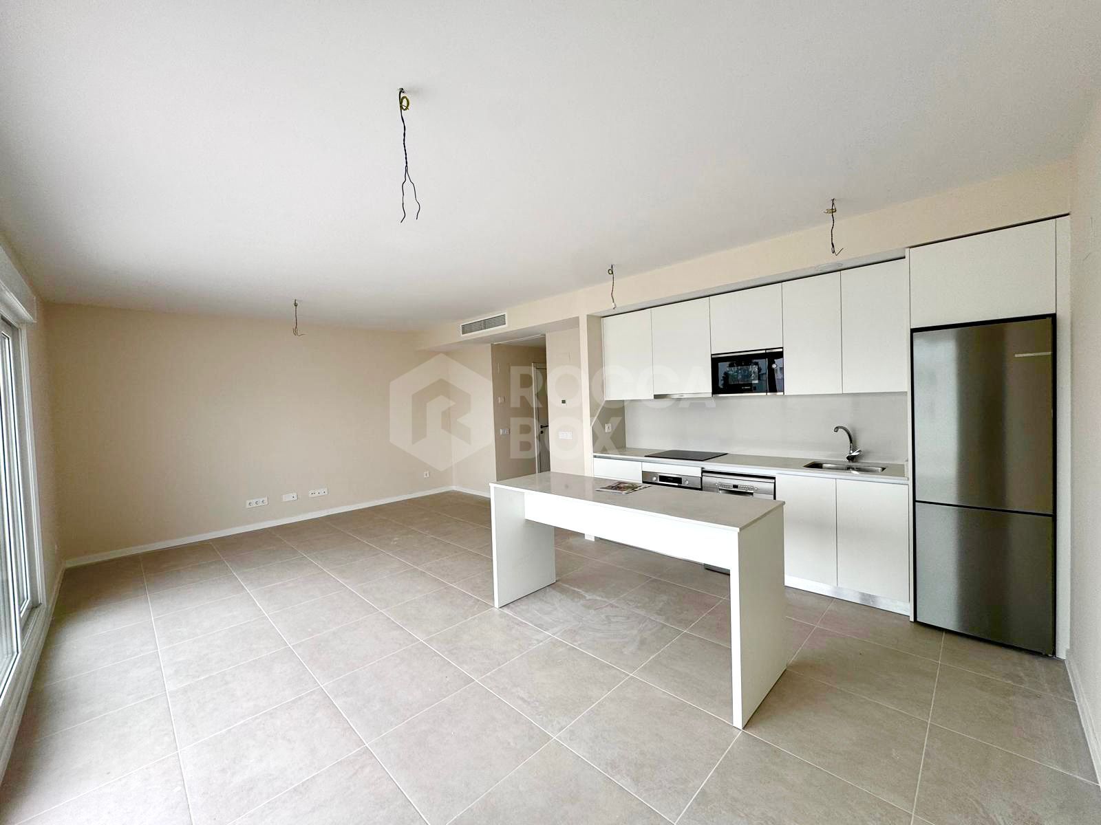 Contemporary 2-Bedroom Apartment in Aquagardens, Bel Air